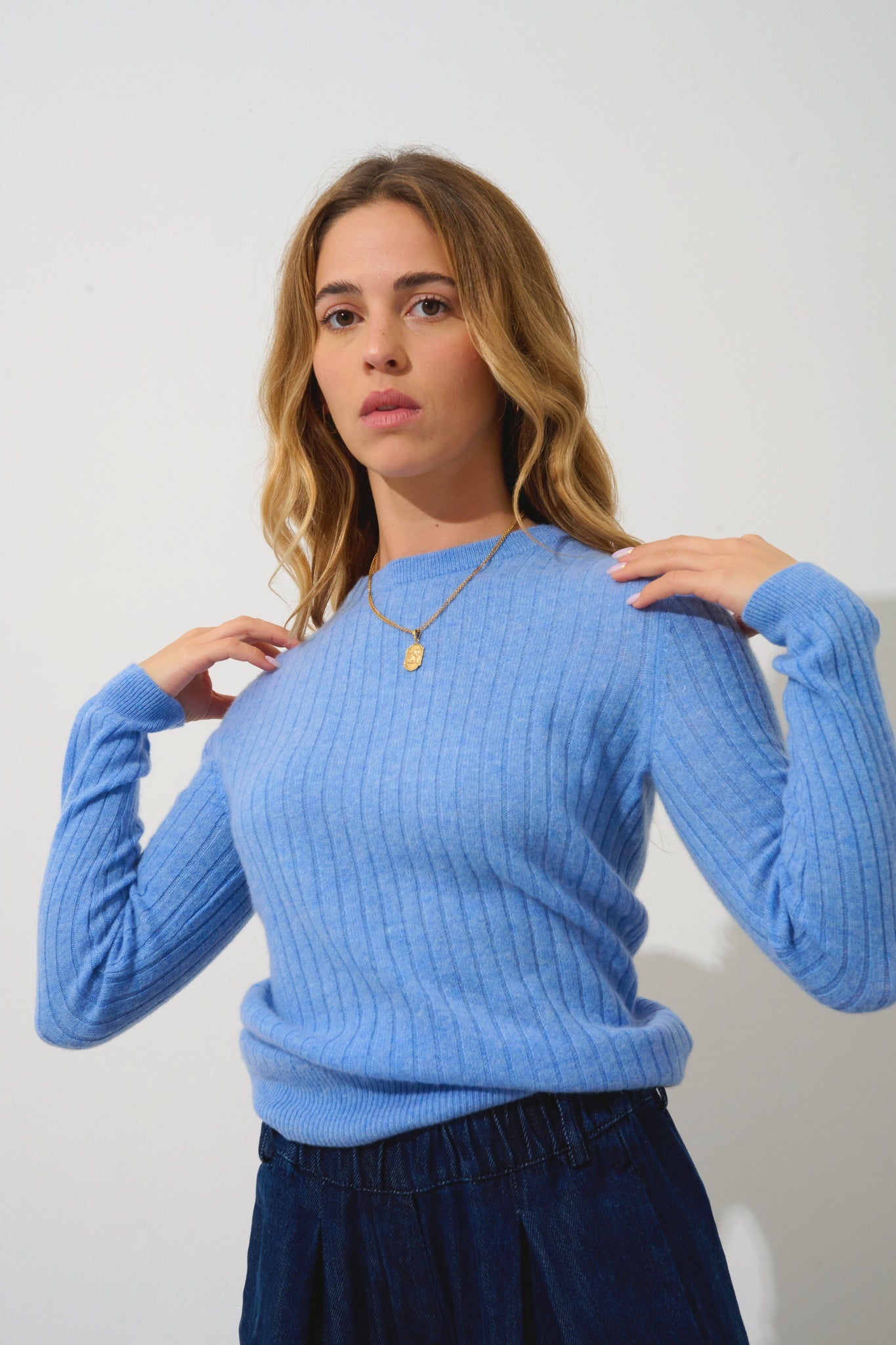BELLA pull col rond sky 100% cachemire
