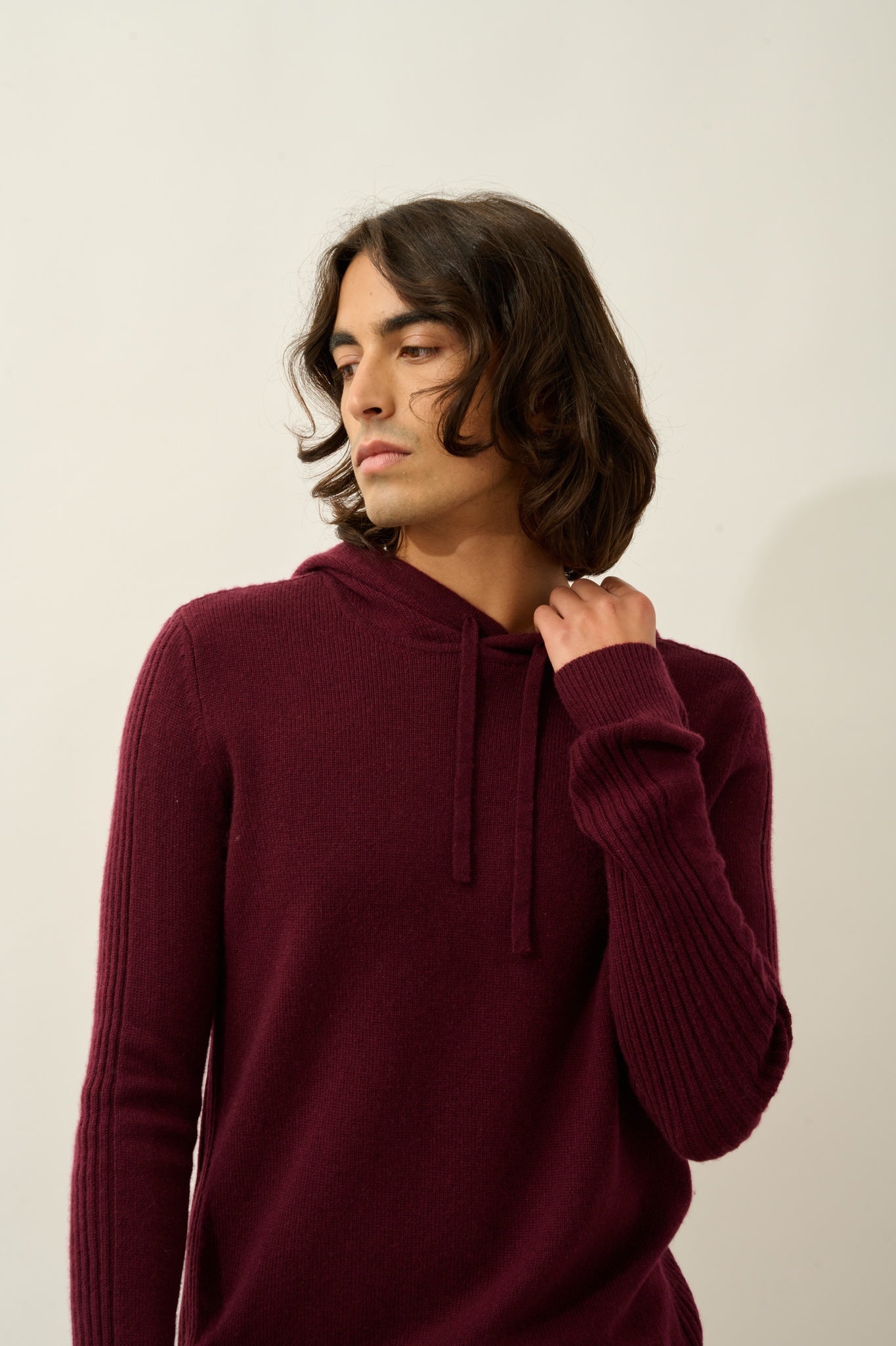 BENDT Kapuzenpullover 4-fädig Maulbeere 100% Kaschmir