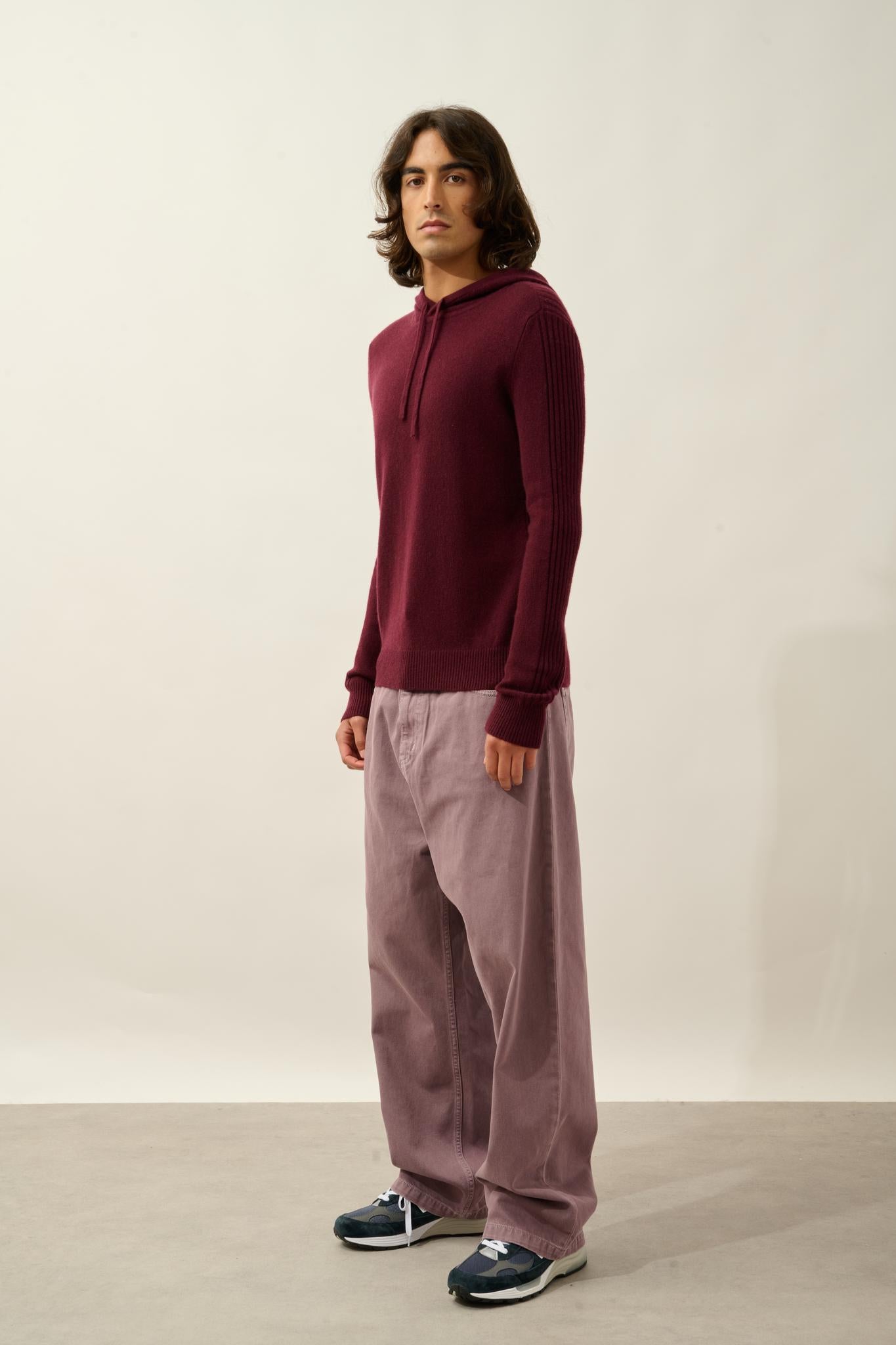 BENDT pull capuche 4 fils mûre 100% cachemire