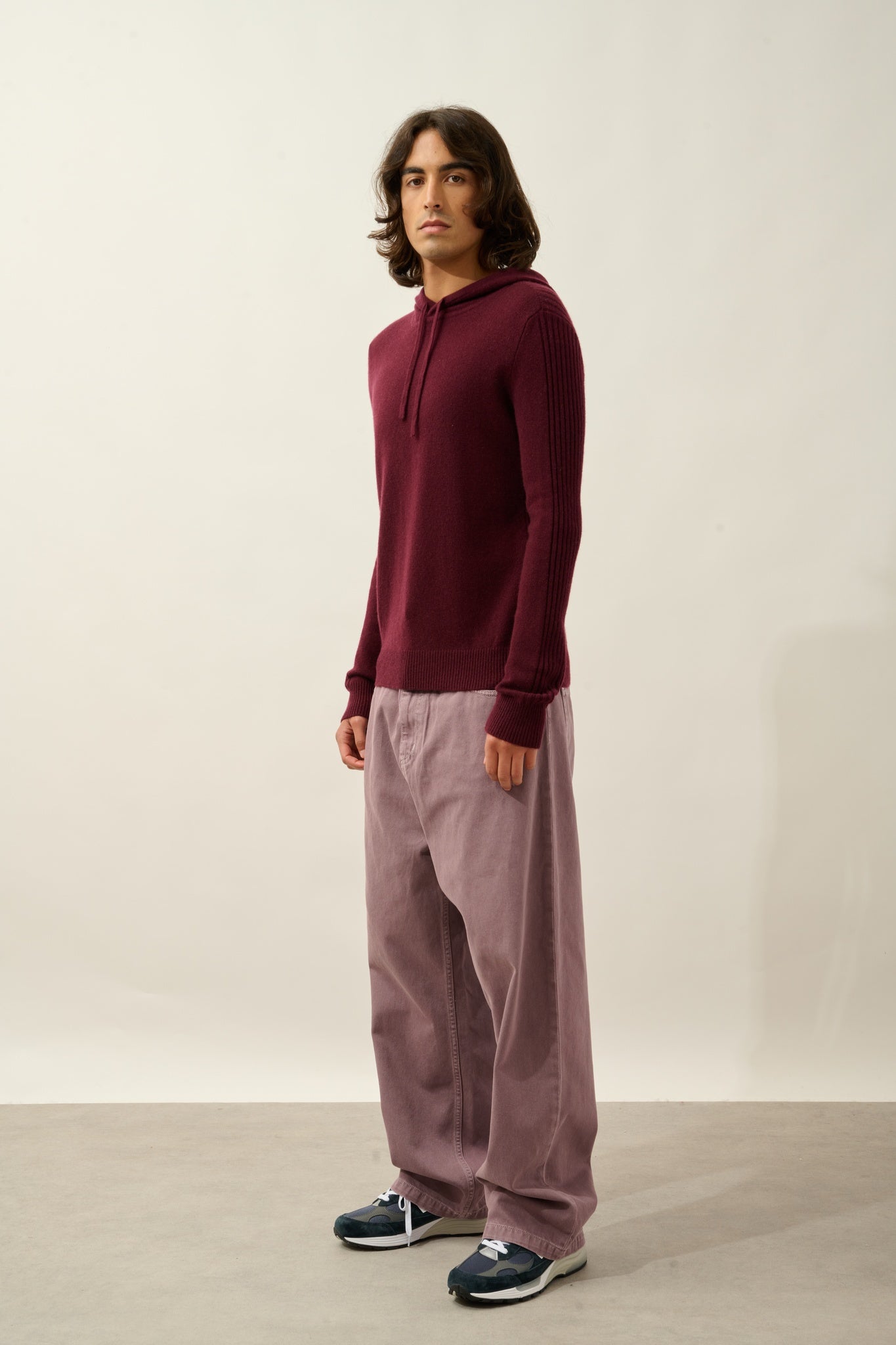 BENDT Kapuzenpullover 4-fädig Maulbeere 100% Kaschmir