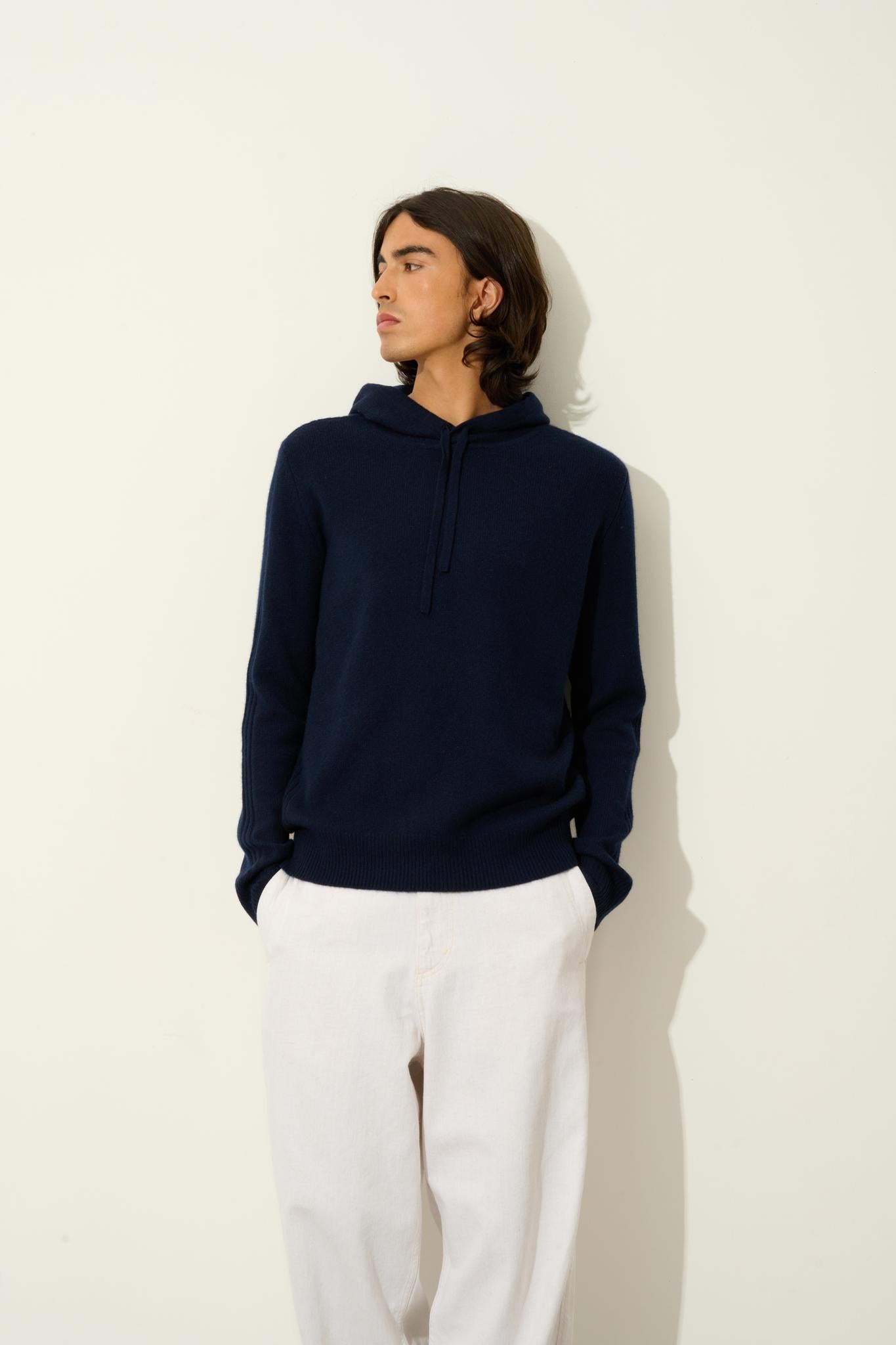 BENDT 4-thread navy hoodie 100% cashmere