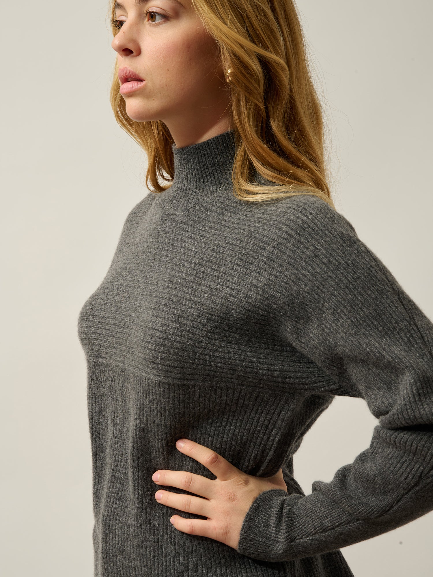 BENEDICTE pull col montant anthracite chiné 100% cachemire