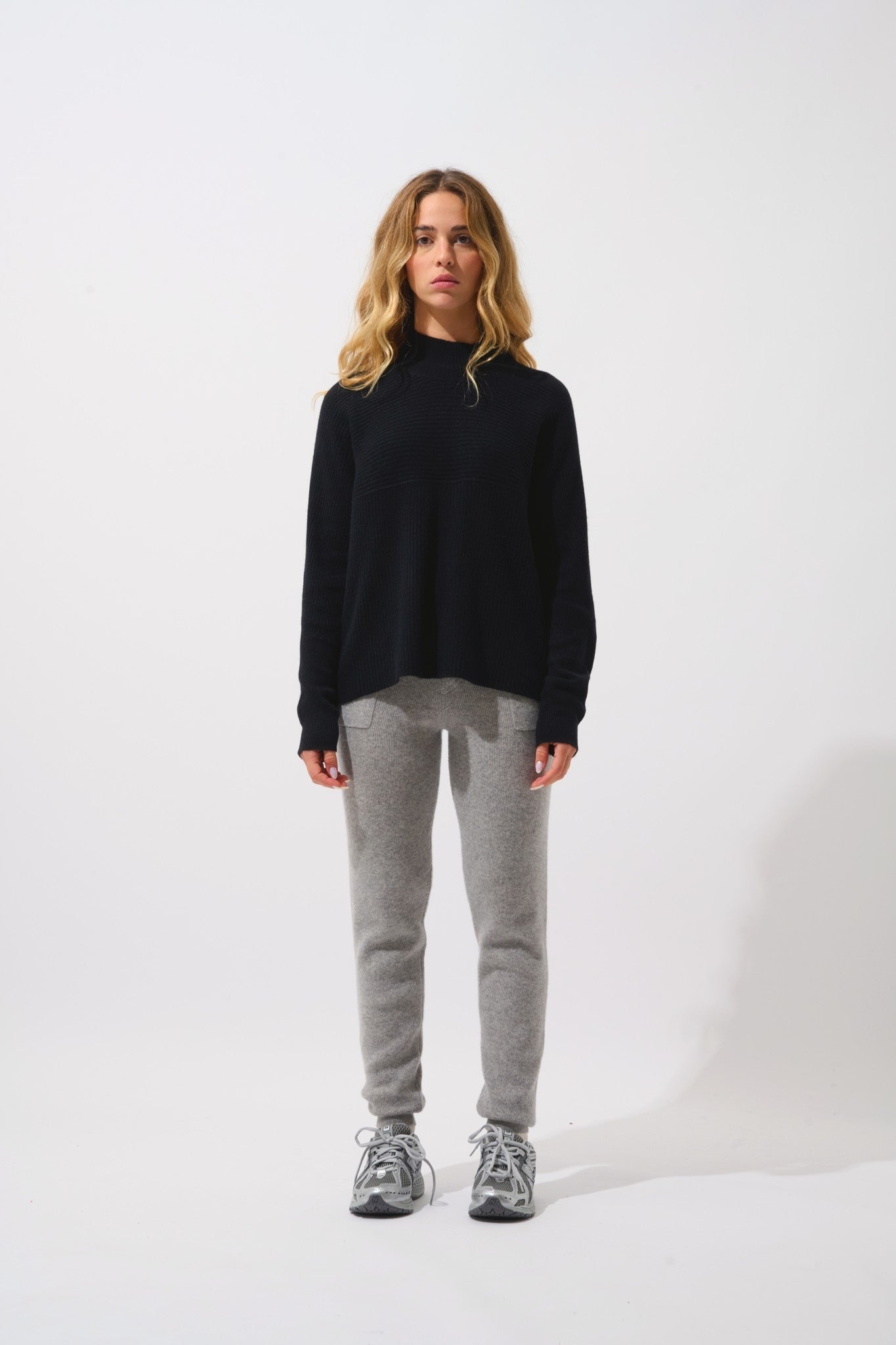 benedicte pull col montant noir 100% cachemire