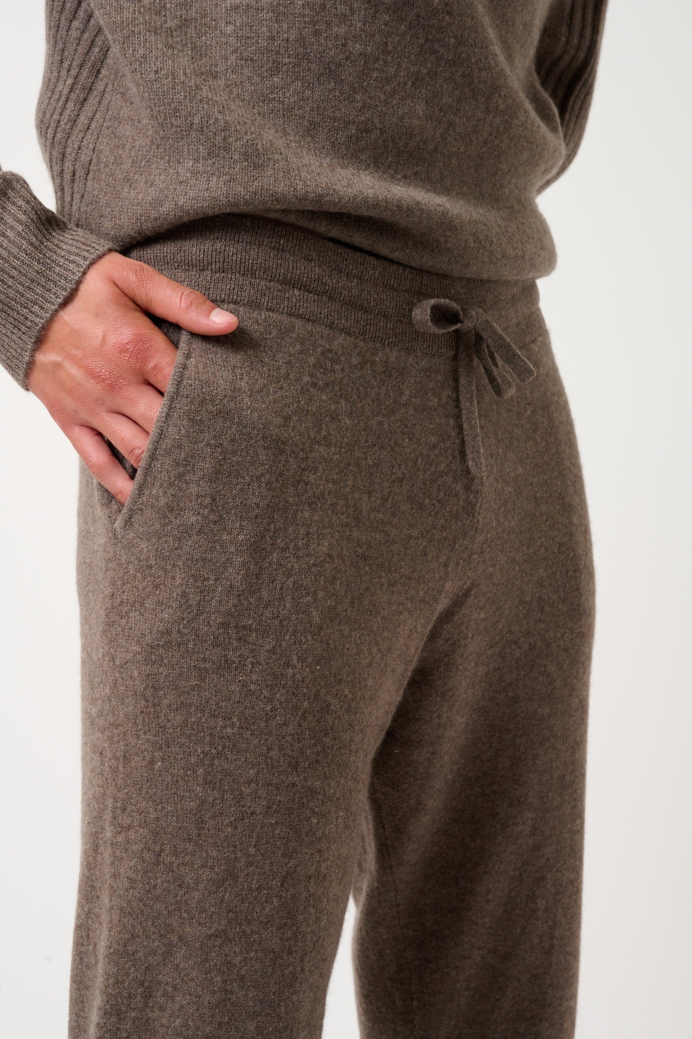 BICHET jogging taupe chiné 100% cachemire