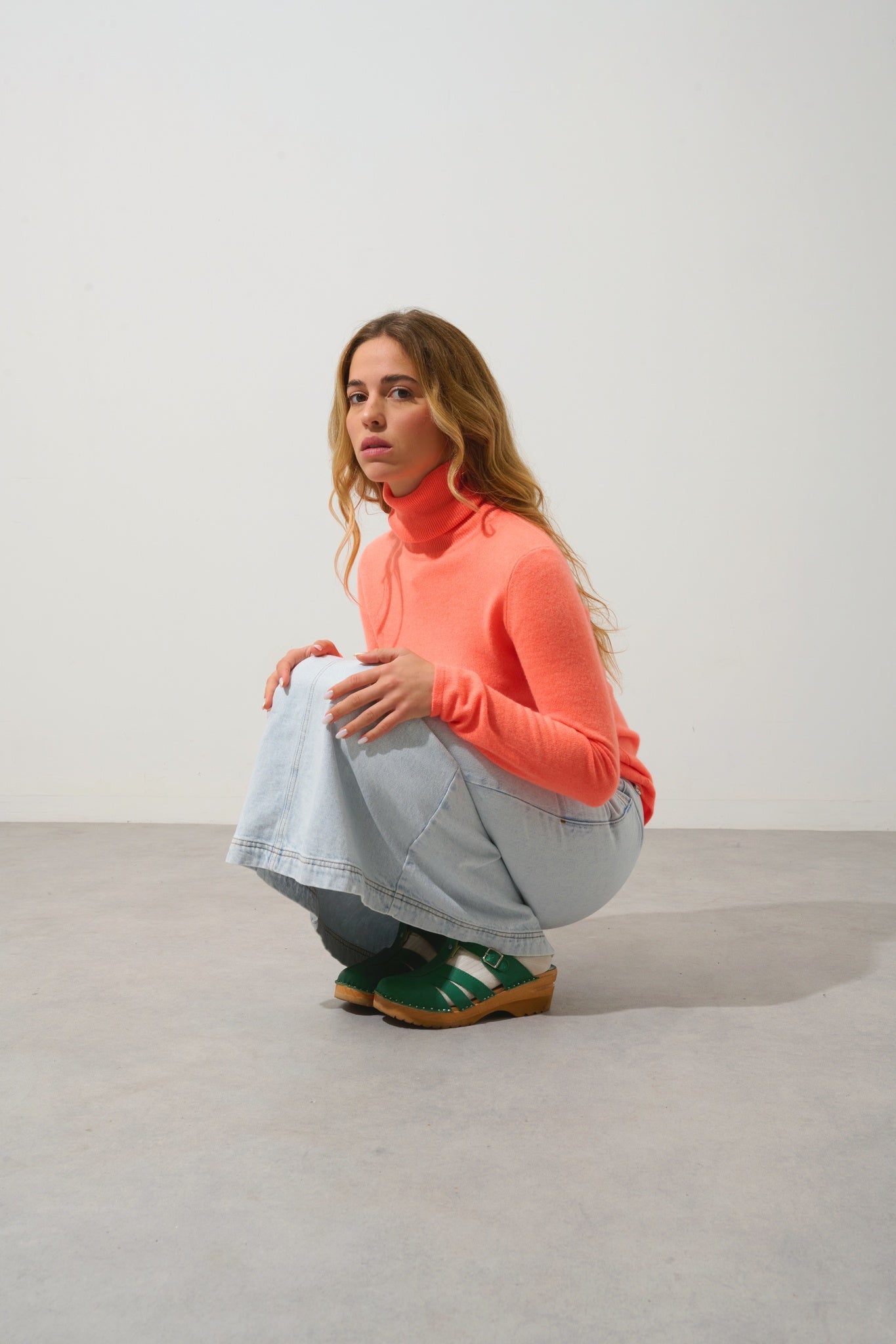 BISE pull col roulé agrume 100% cachemire