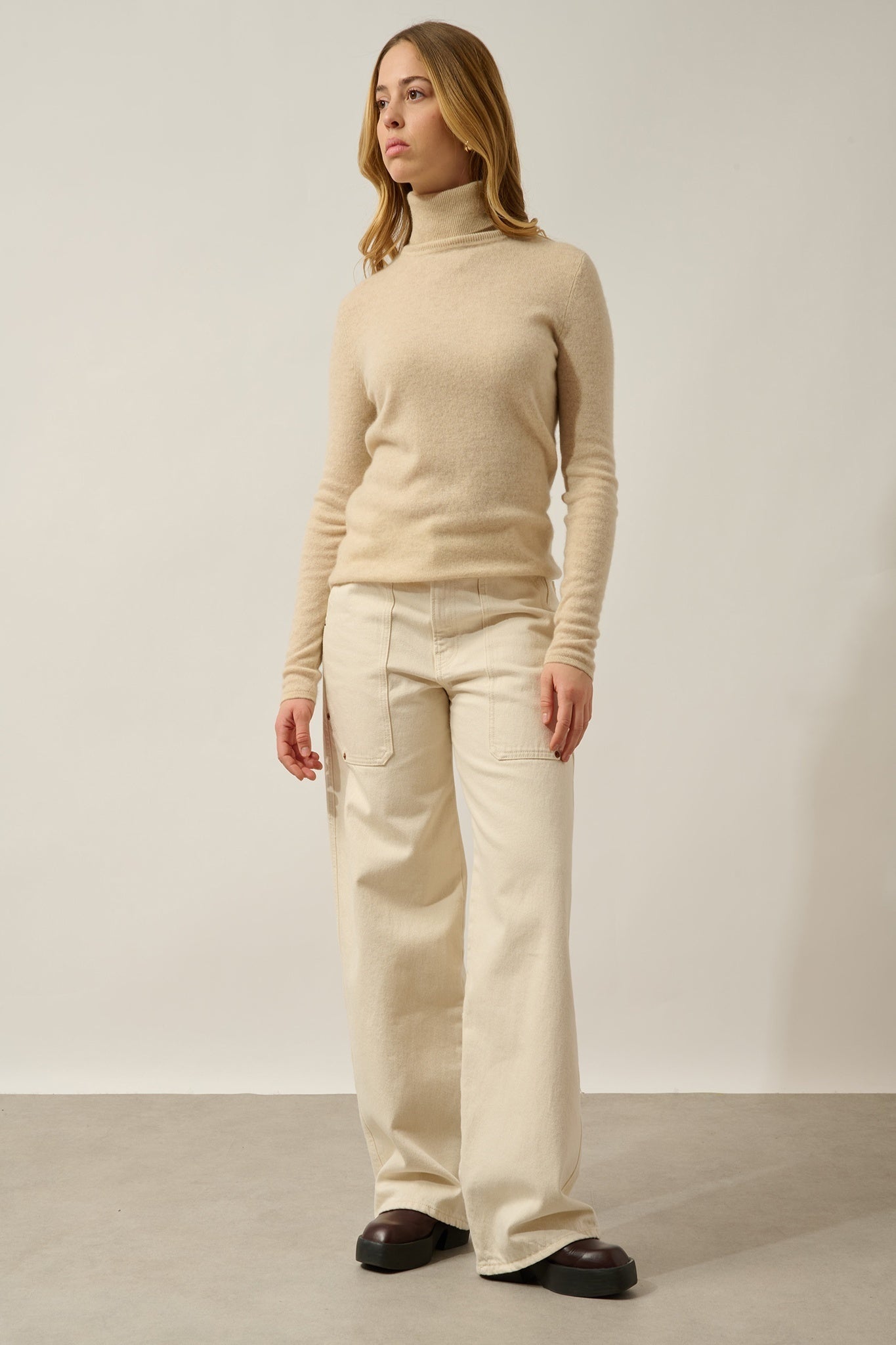 BISE oatmeal turtleneck sweater 100% cashmere
