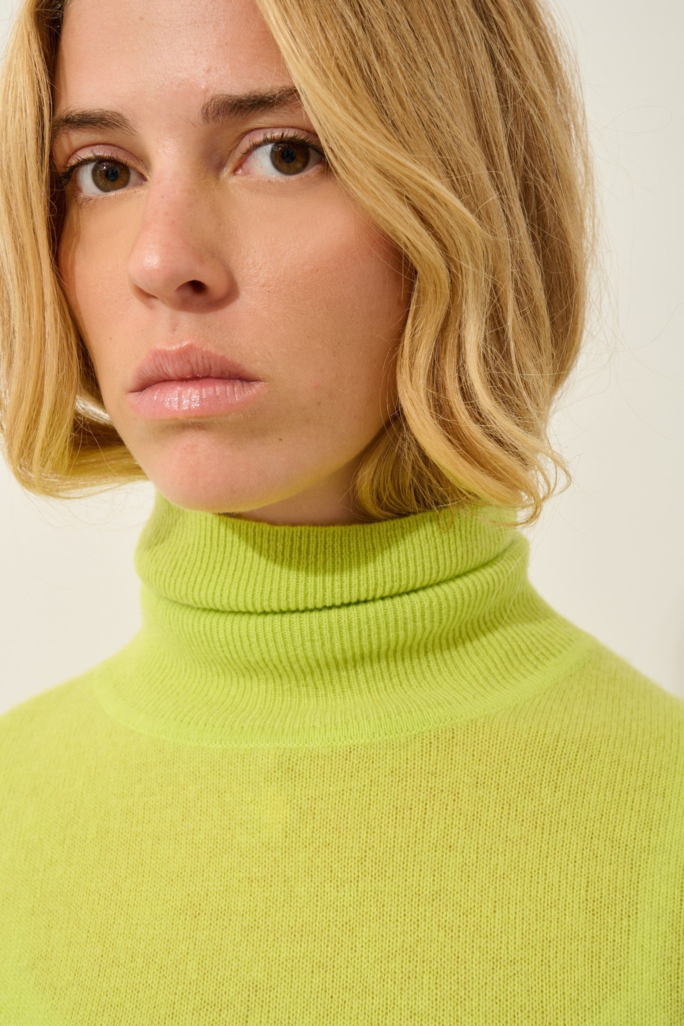 bise pull col roulé citrus 100% cachemire