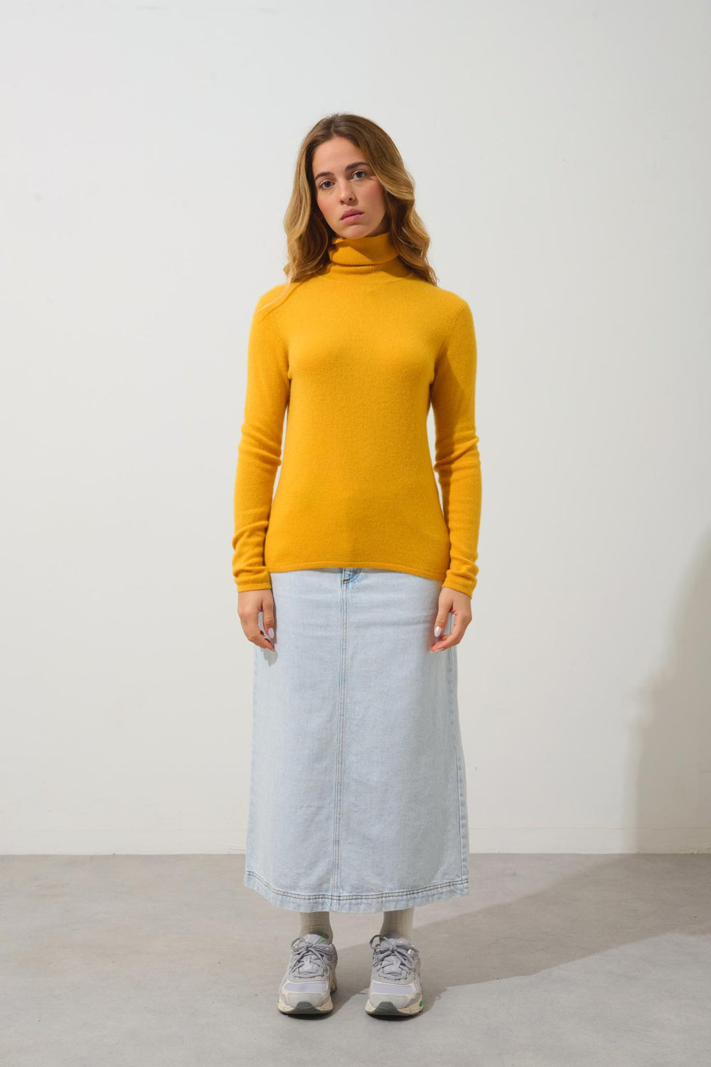 BISE Turmeric turtleneck sweater 100% cashmere