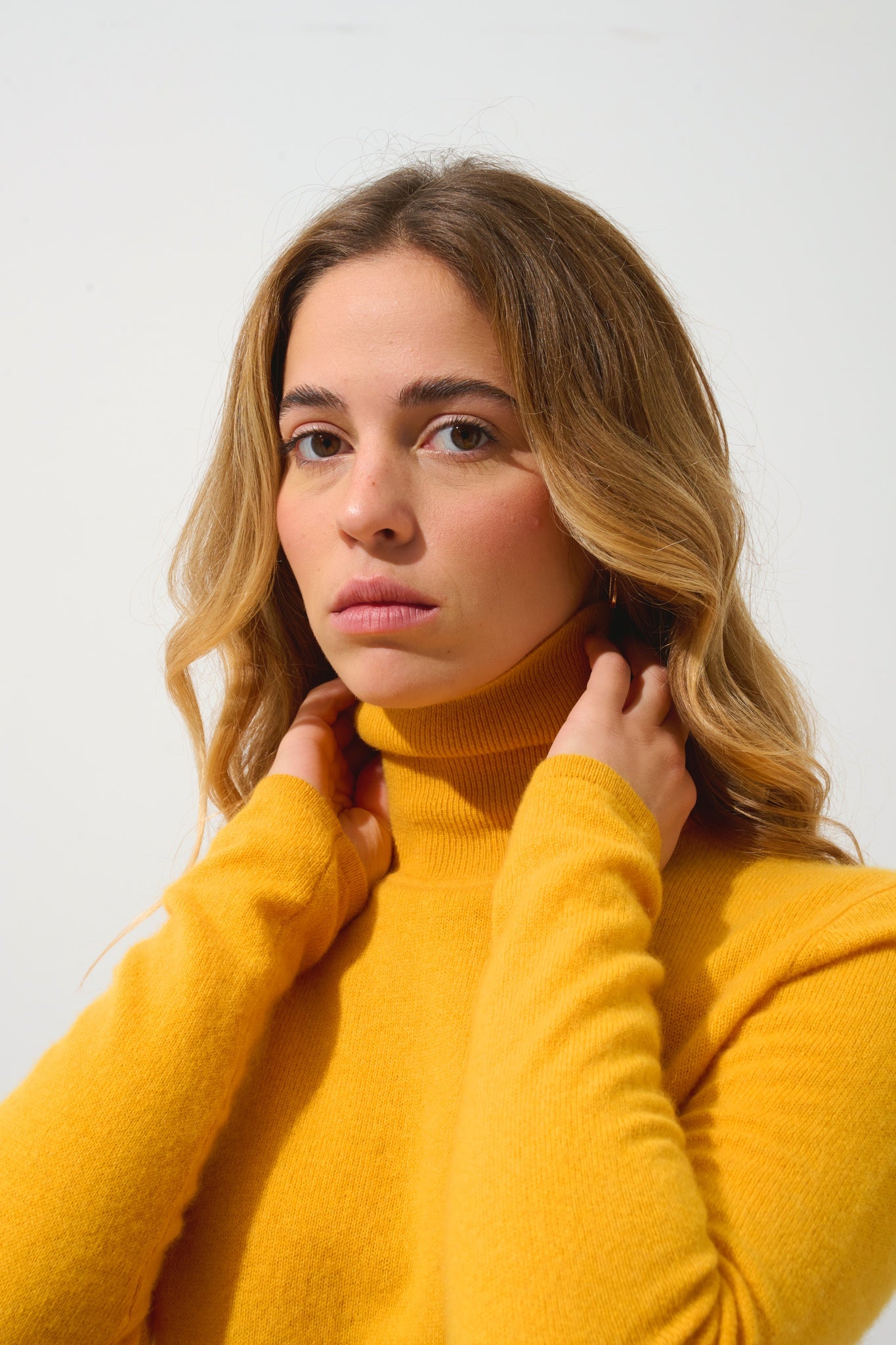 BISE Rollkragenpullover Kurkuma 100% Kaschmir