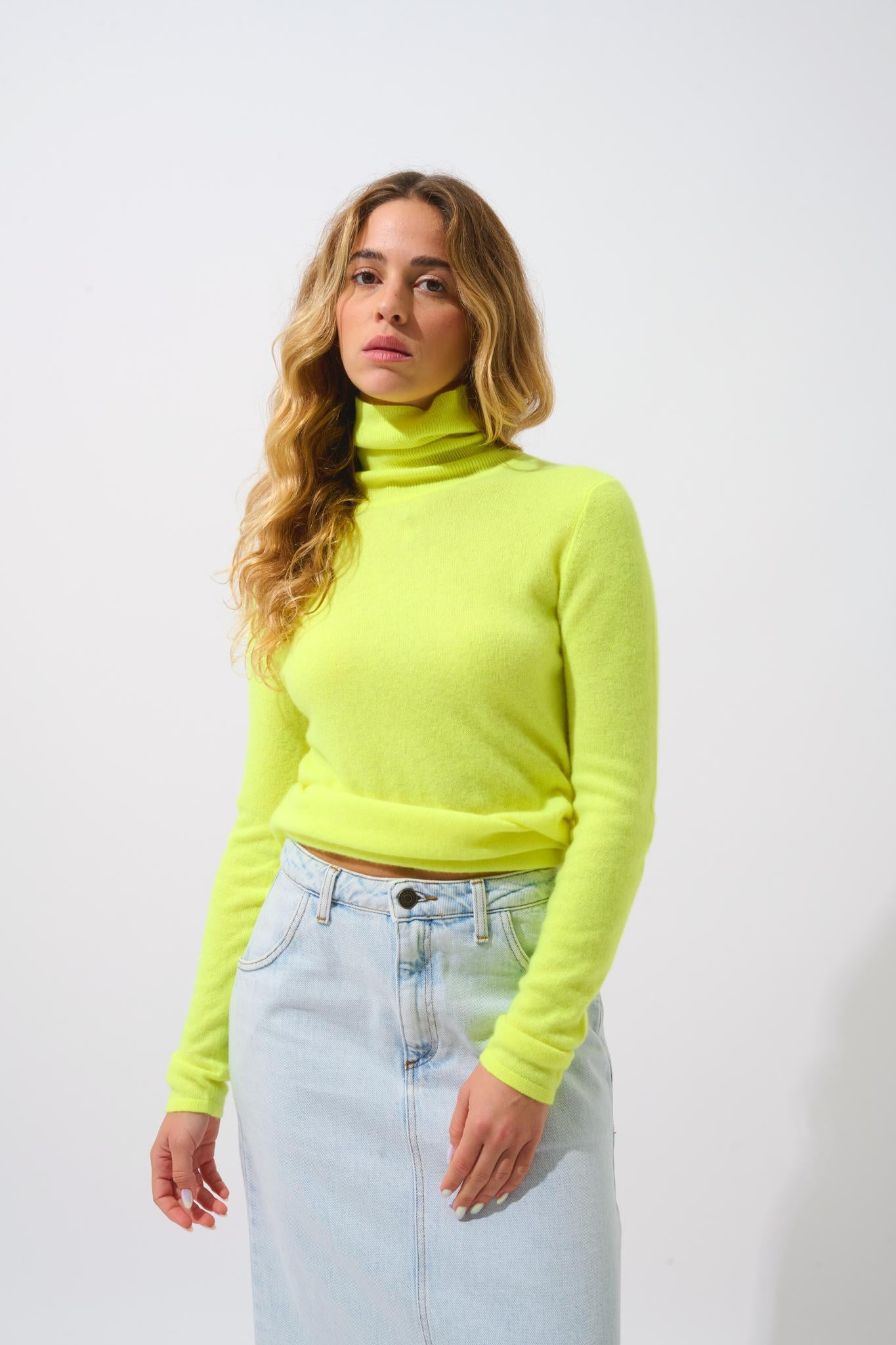 BISE pull col roulé jaune fluo 100% cachemire