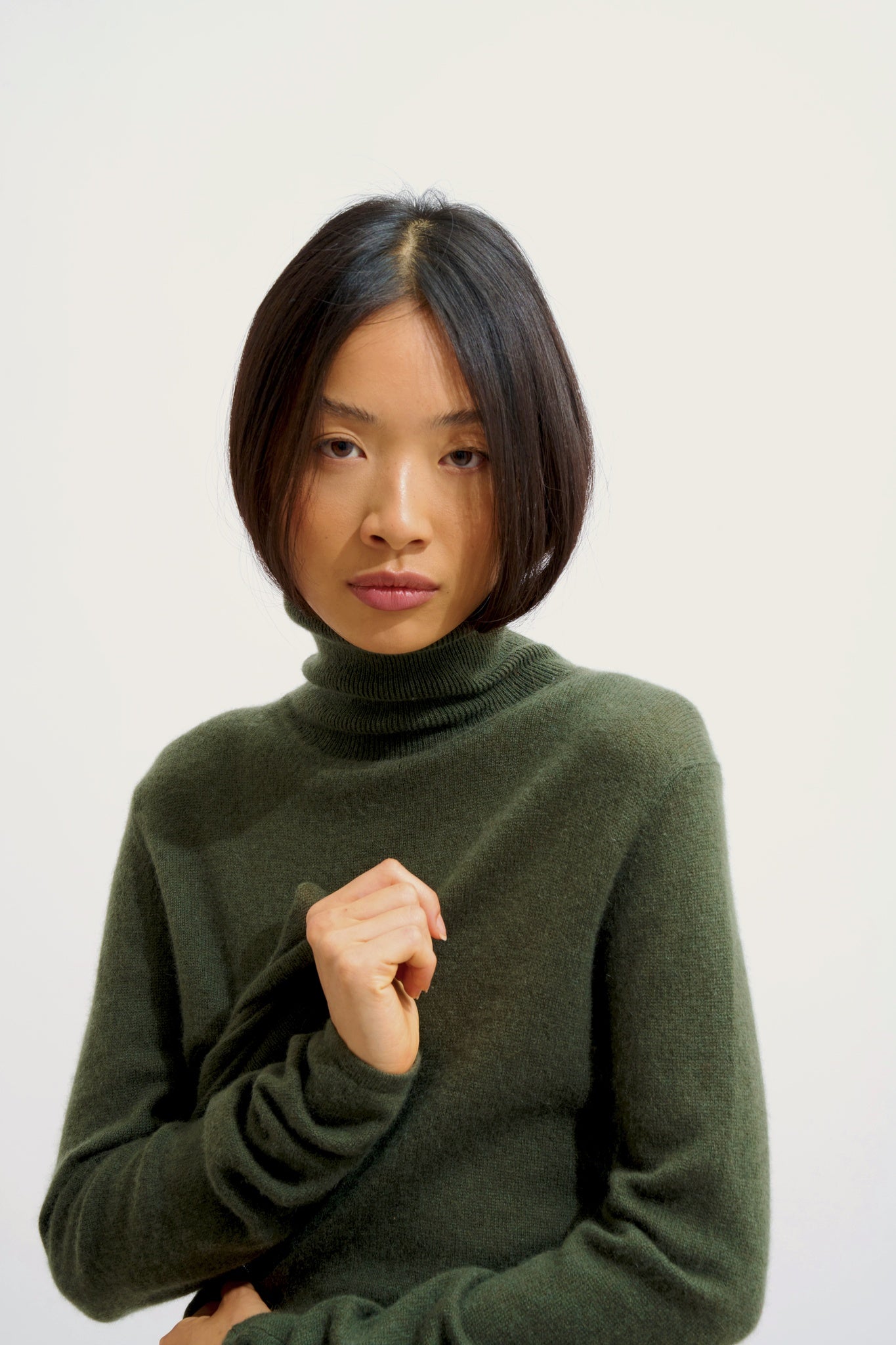 BISE khaki turtleneck sweater 100% cashmere