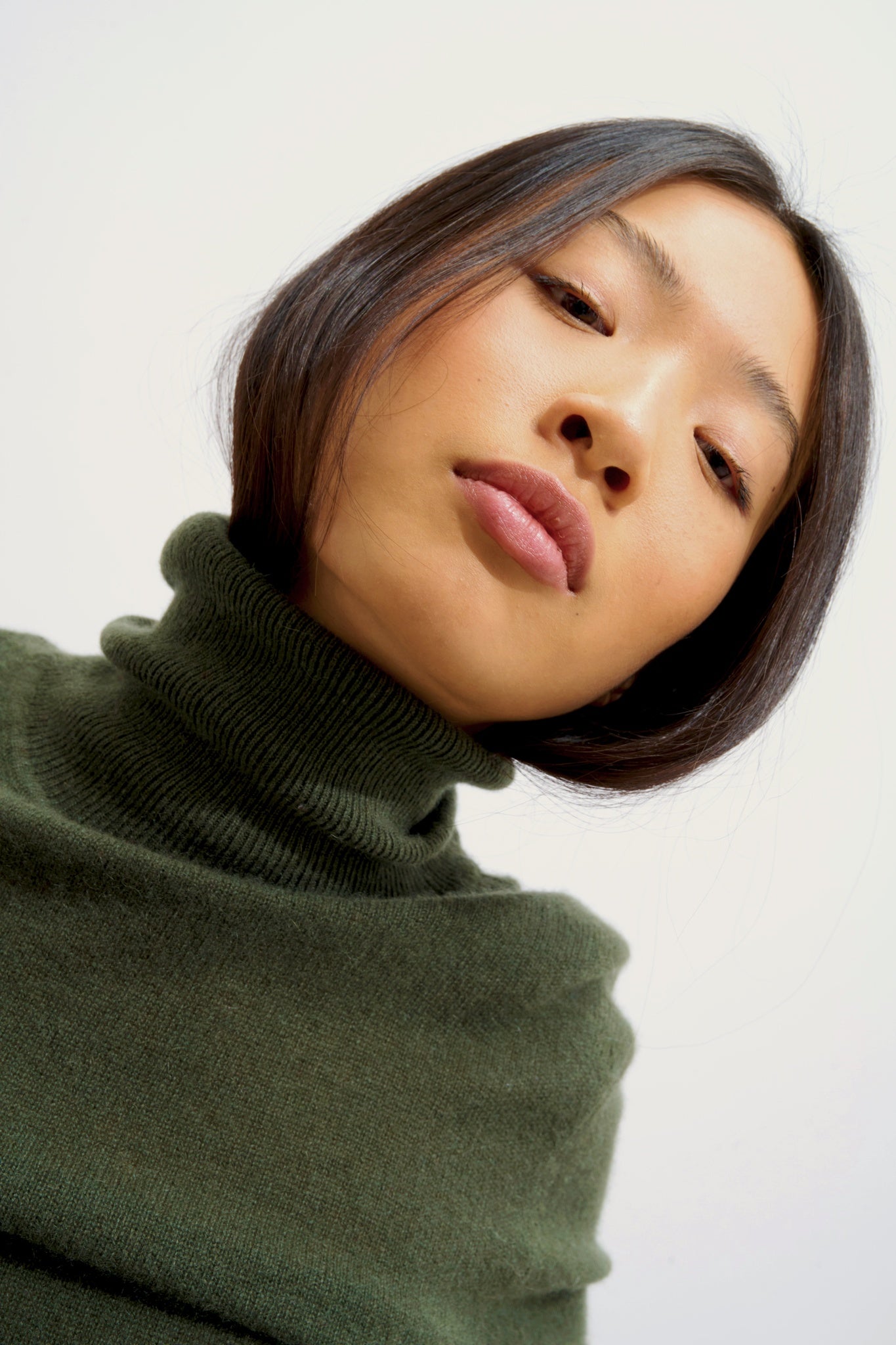 BISE khaki turtleneck sweater 100% cashmere