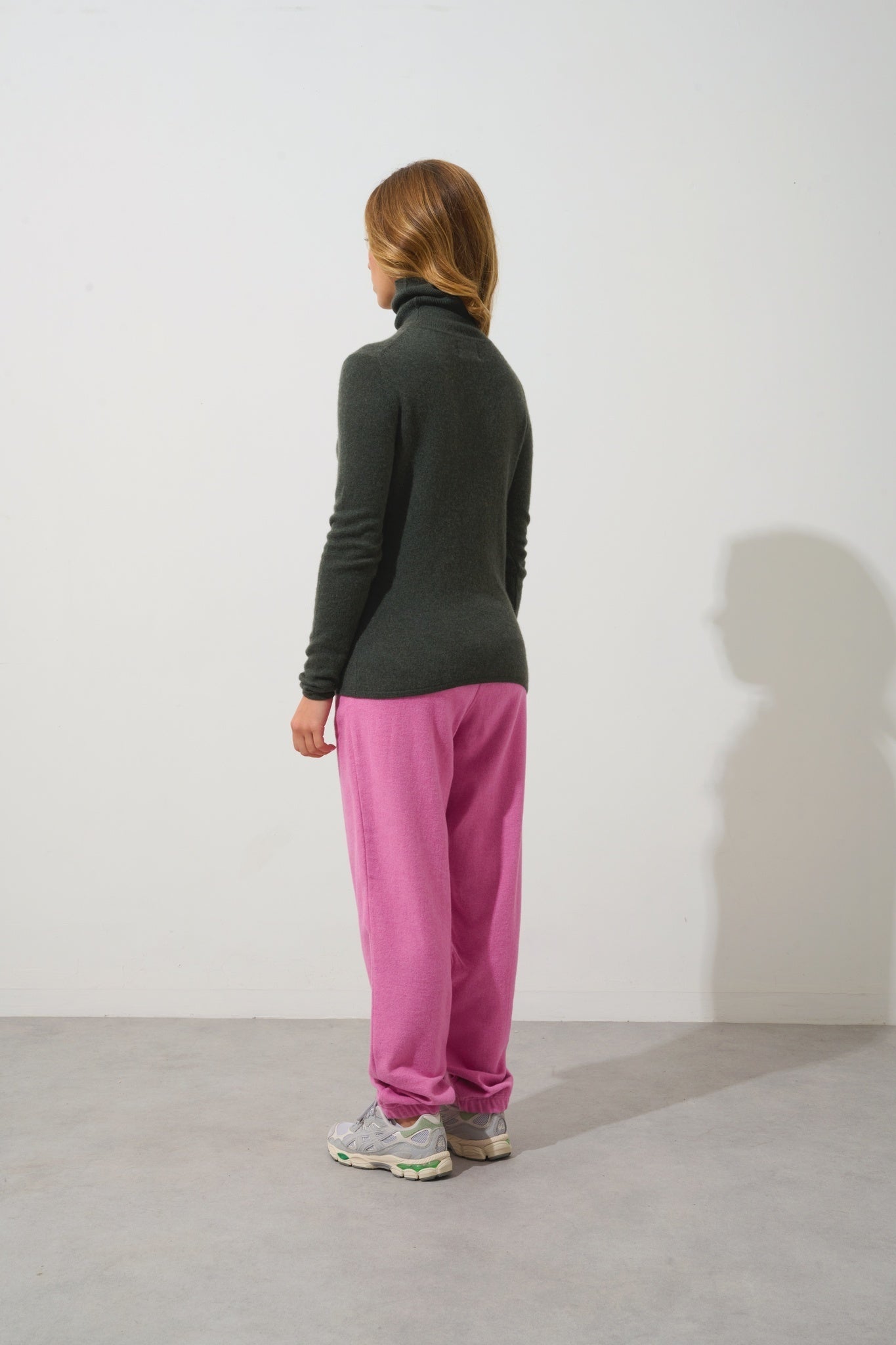 BISE khaki turtleneck sweater 100% cashmere