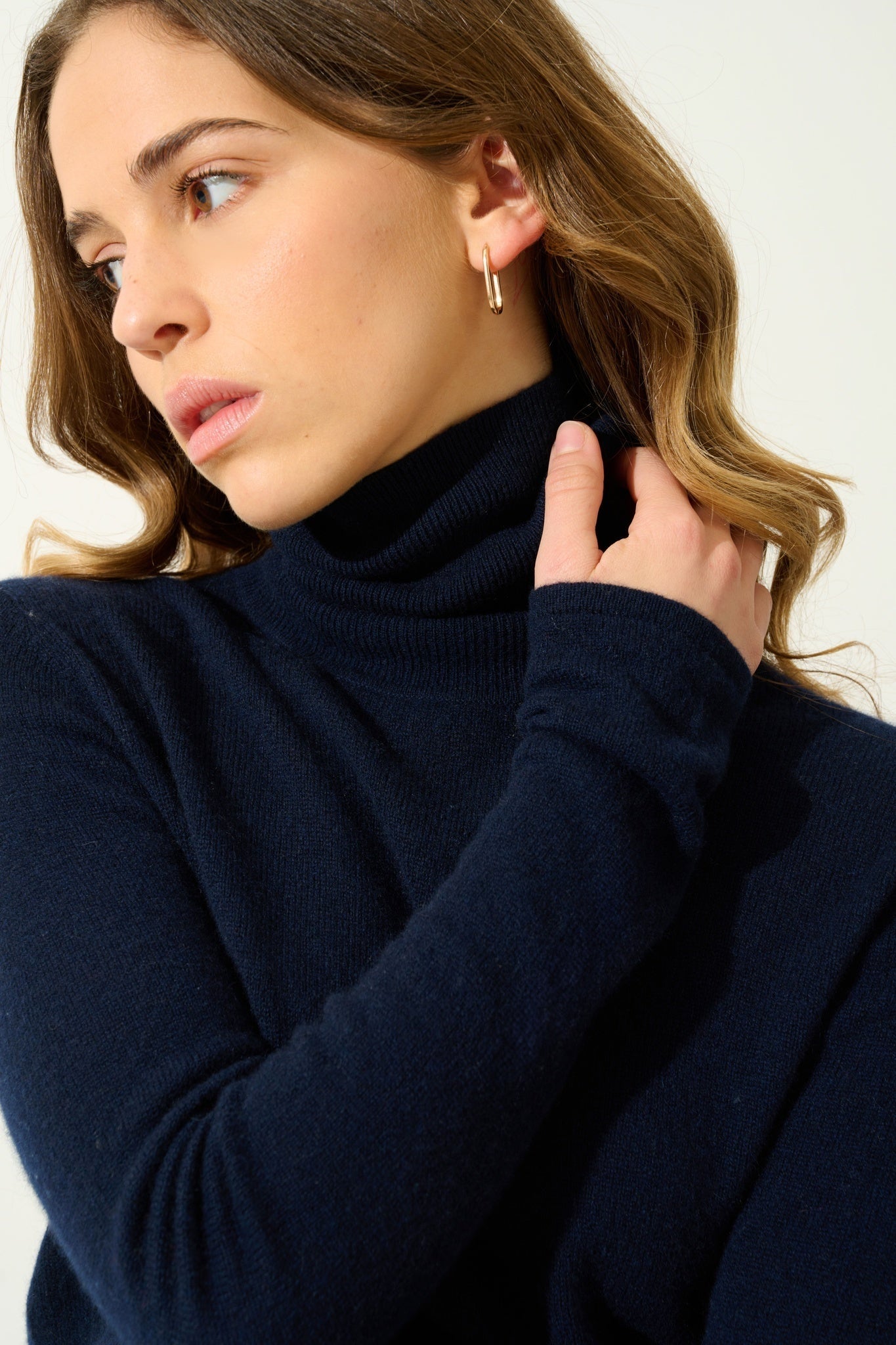 BISE navy turtleneck sweater 100% cashmere