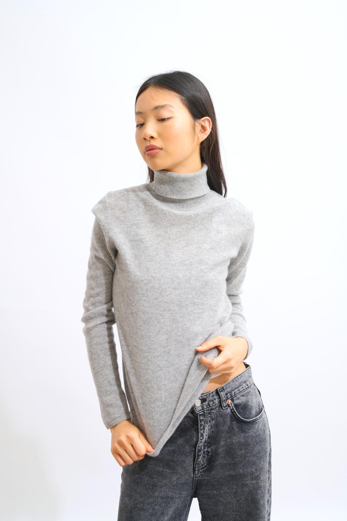 BISE wolkenfarbener Rollkragenpullover, 100% Kaschmir