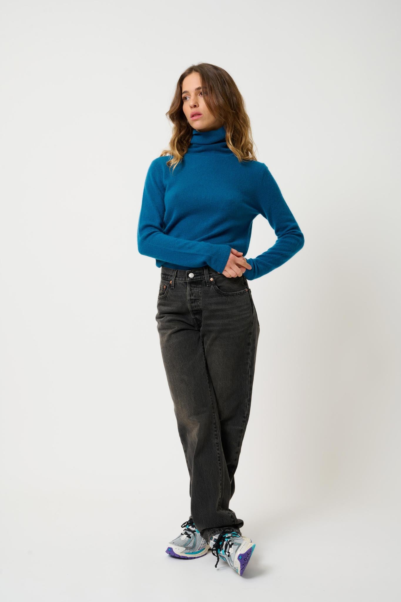 BISE peacock turtleneck sweater 100% cashmere