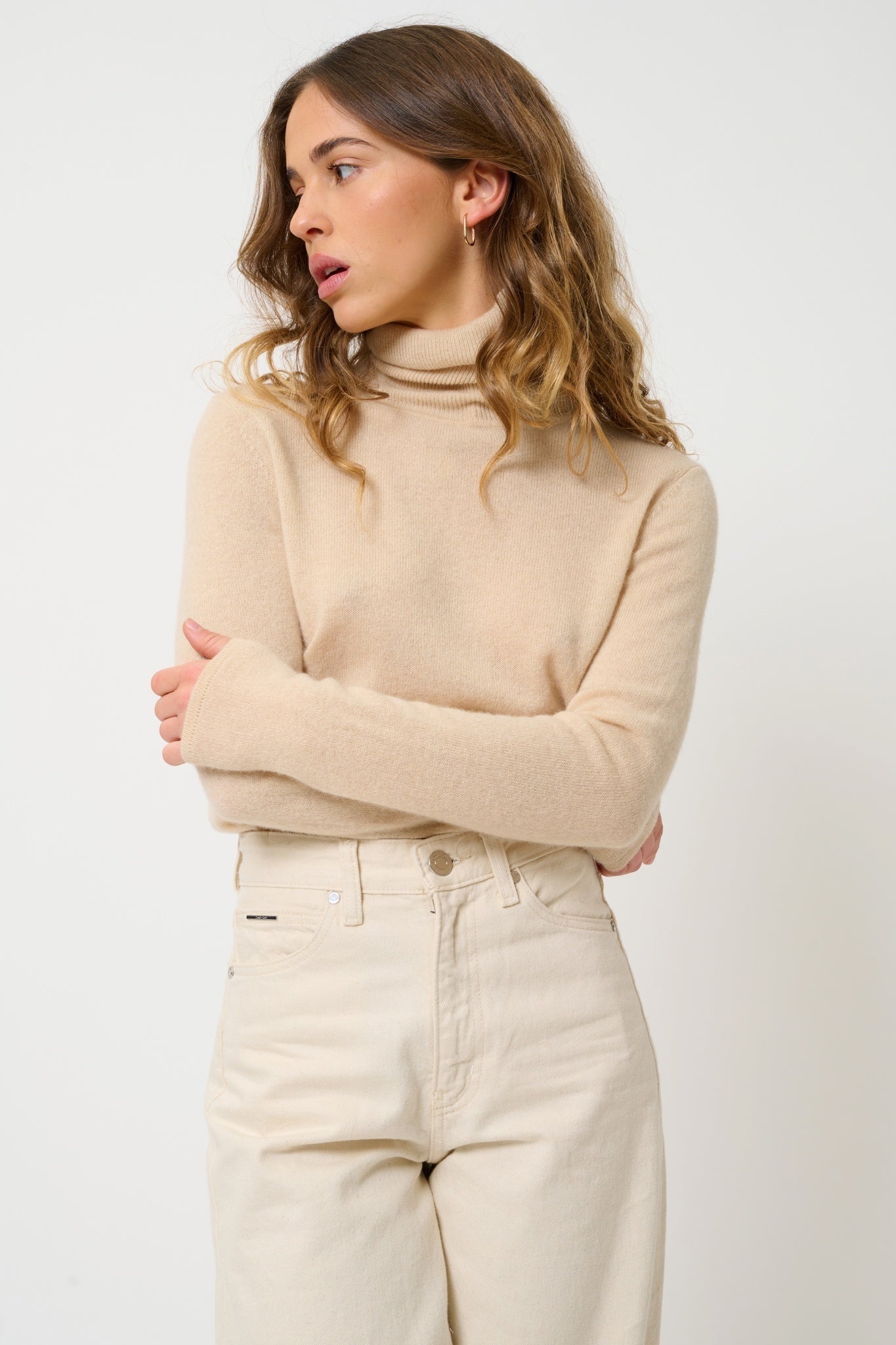 BISE sand turtleneck sweater 100% cashmere
