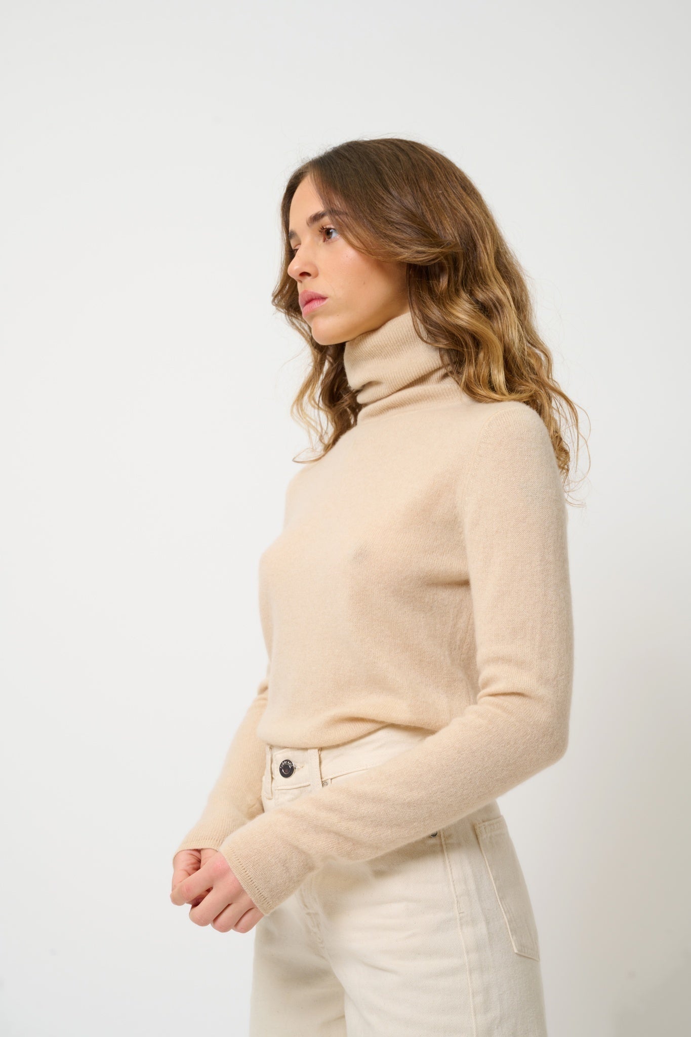 BISE sand turtleneck sweater 100% cashmere