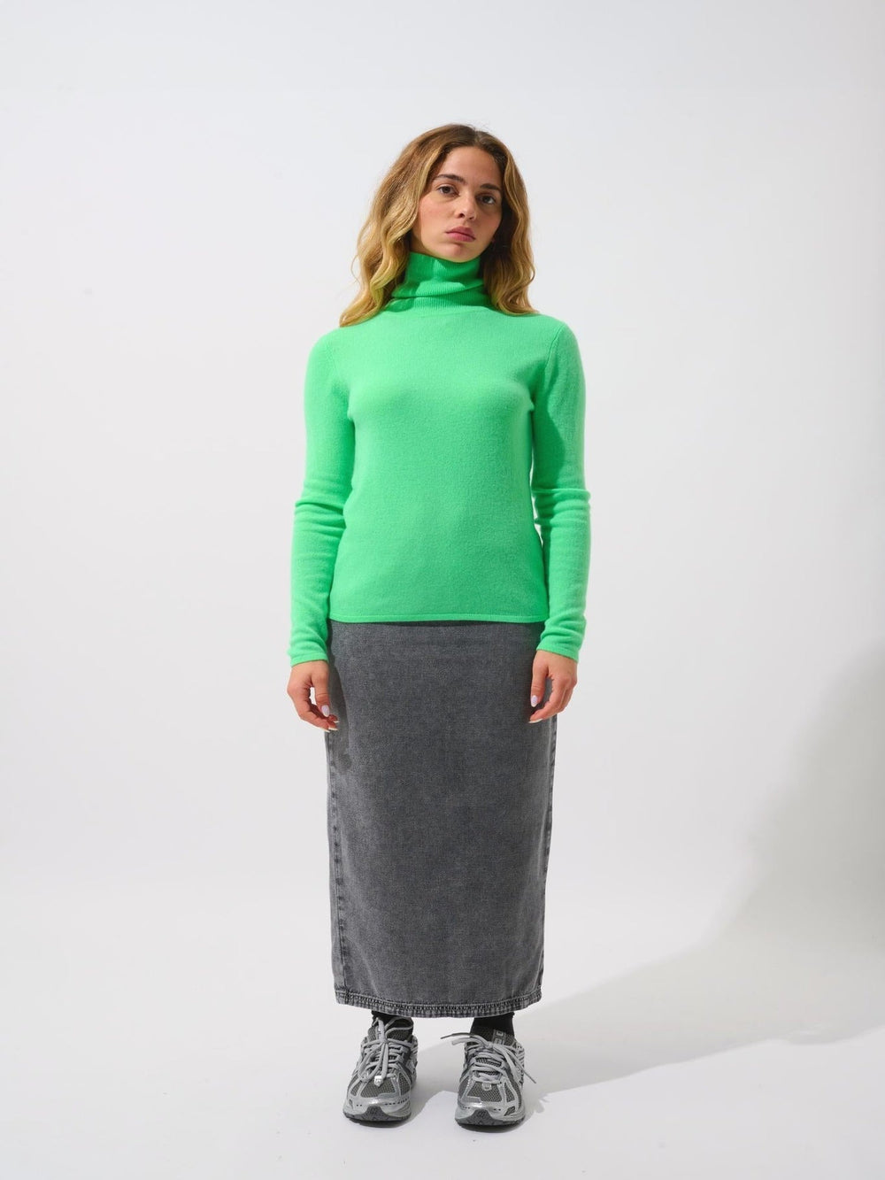 BISE neon green turtleneck sweater 100% cashmere