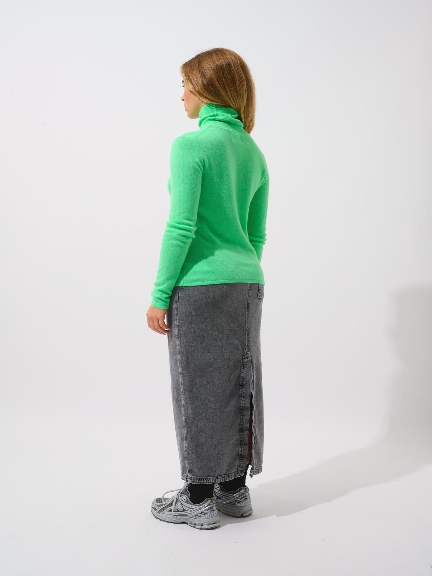 BISE neon green turtleneck sweater 100% cashmere