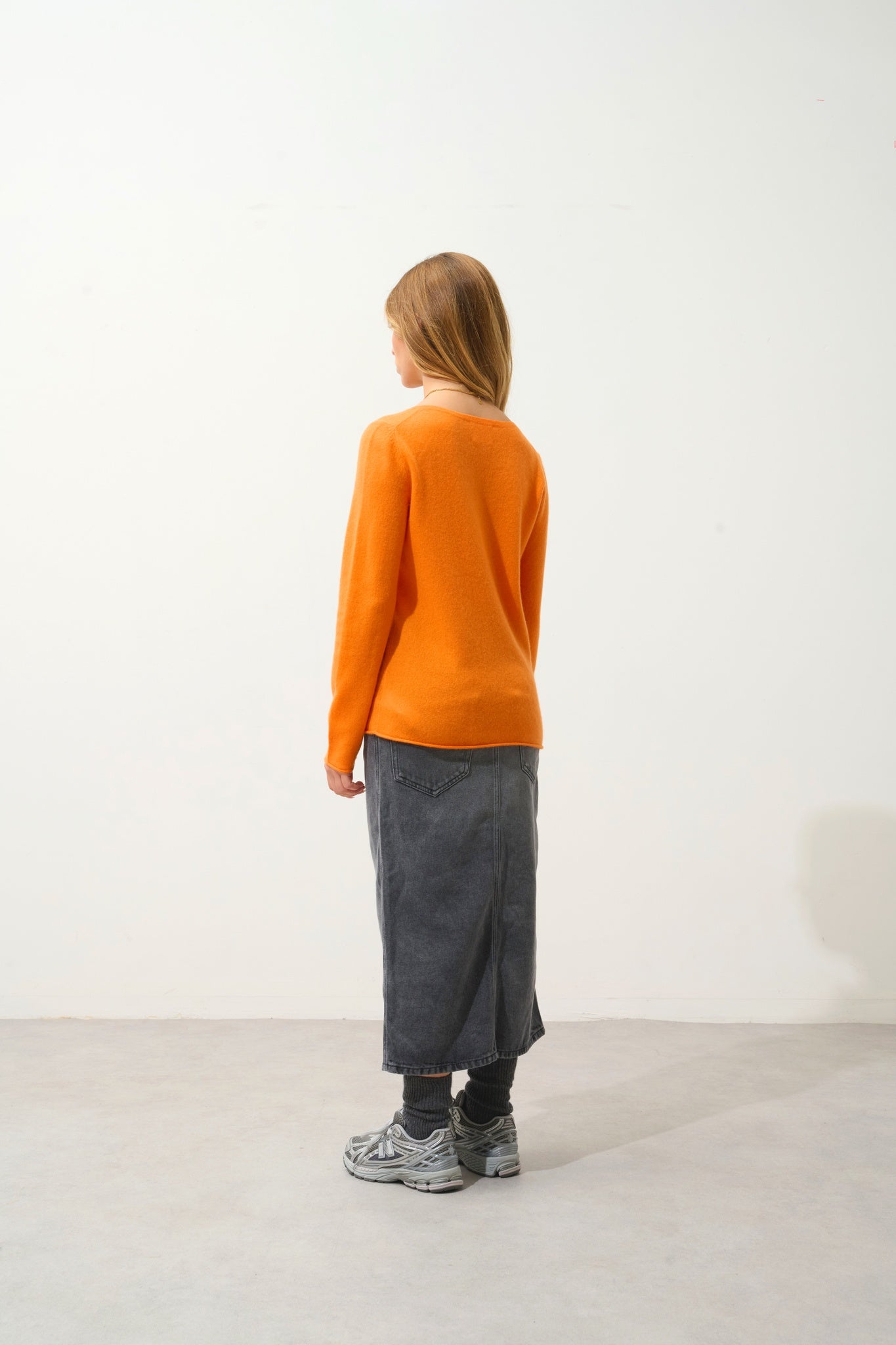 BODMIN tangerine turtleneck sweater 100% cashmere