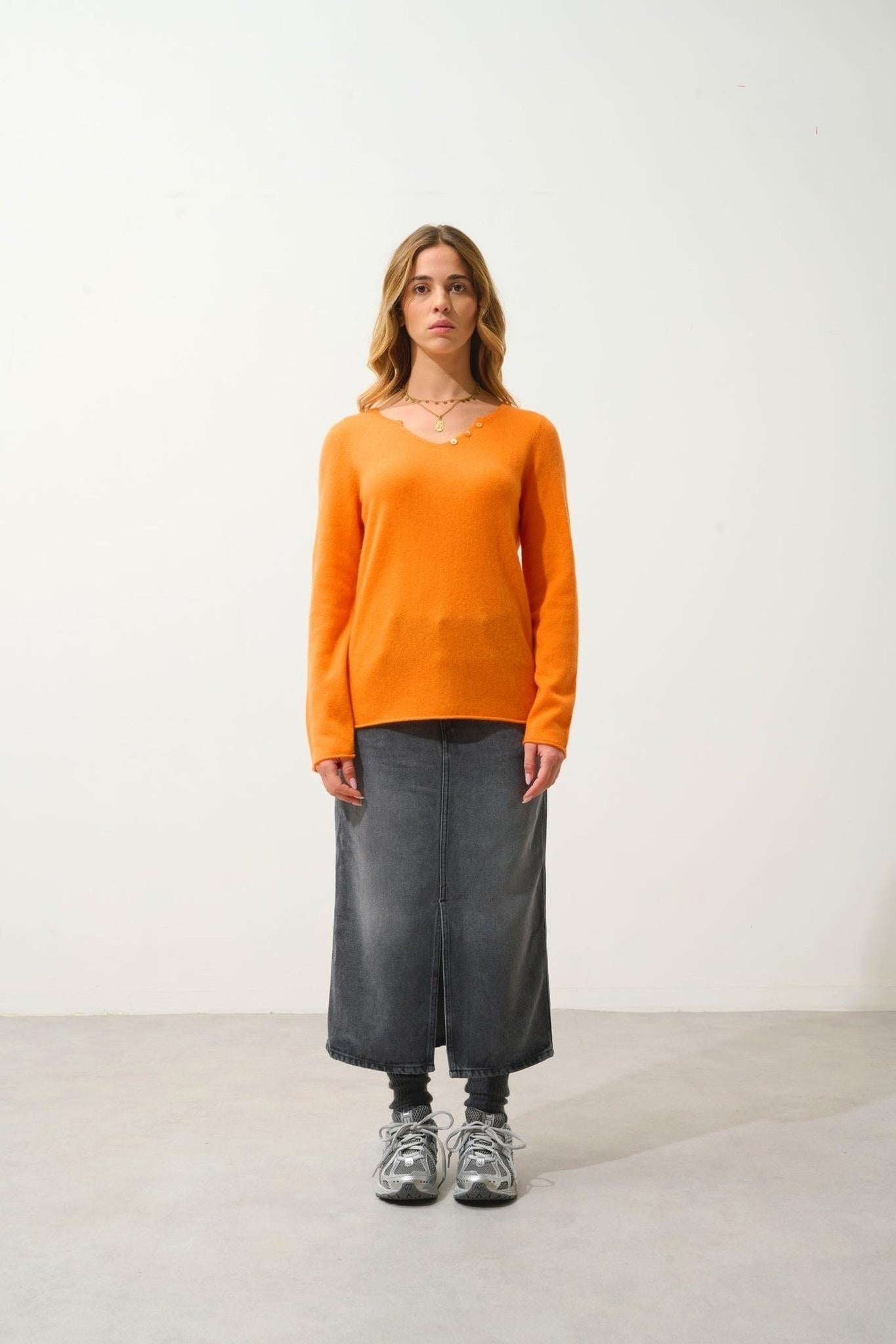 BODMIN tangerine turtleneck sweater 100% cashmere