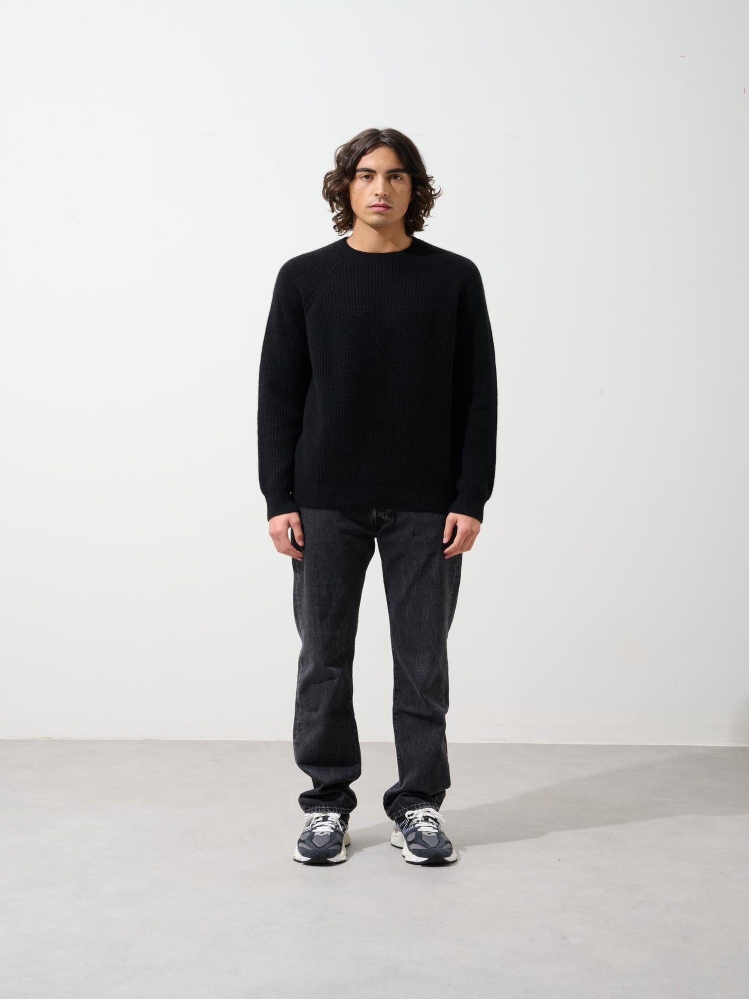 CABANES pull col rond 4 fils noir 100% cachemire