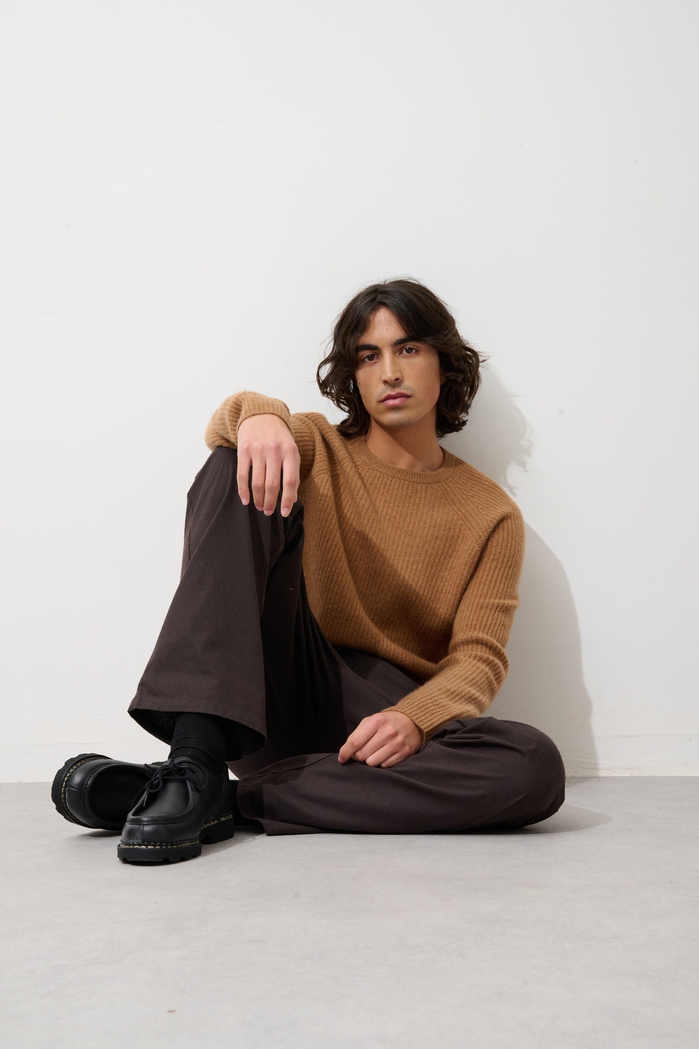 CABANES Pullover mit Rundhalsausschnitt 4-fädig haselnussbraun 100% Kaschmir