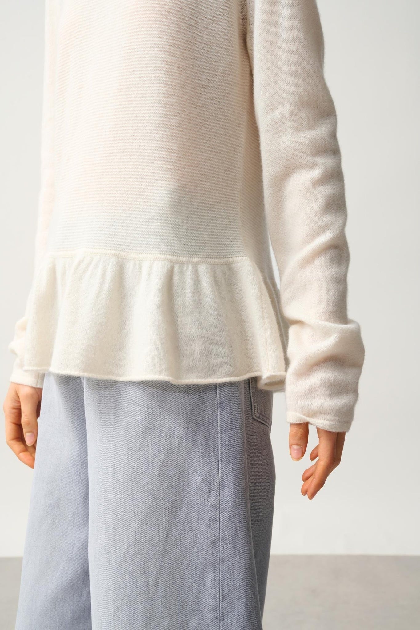 CADAIR Pullover Rundhalsausschnitt Rüschenstrumpf Elfenbein 100% Kaschmir