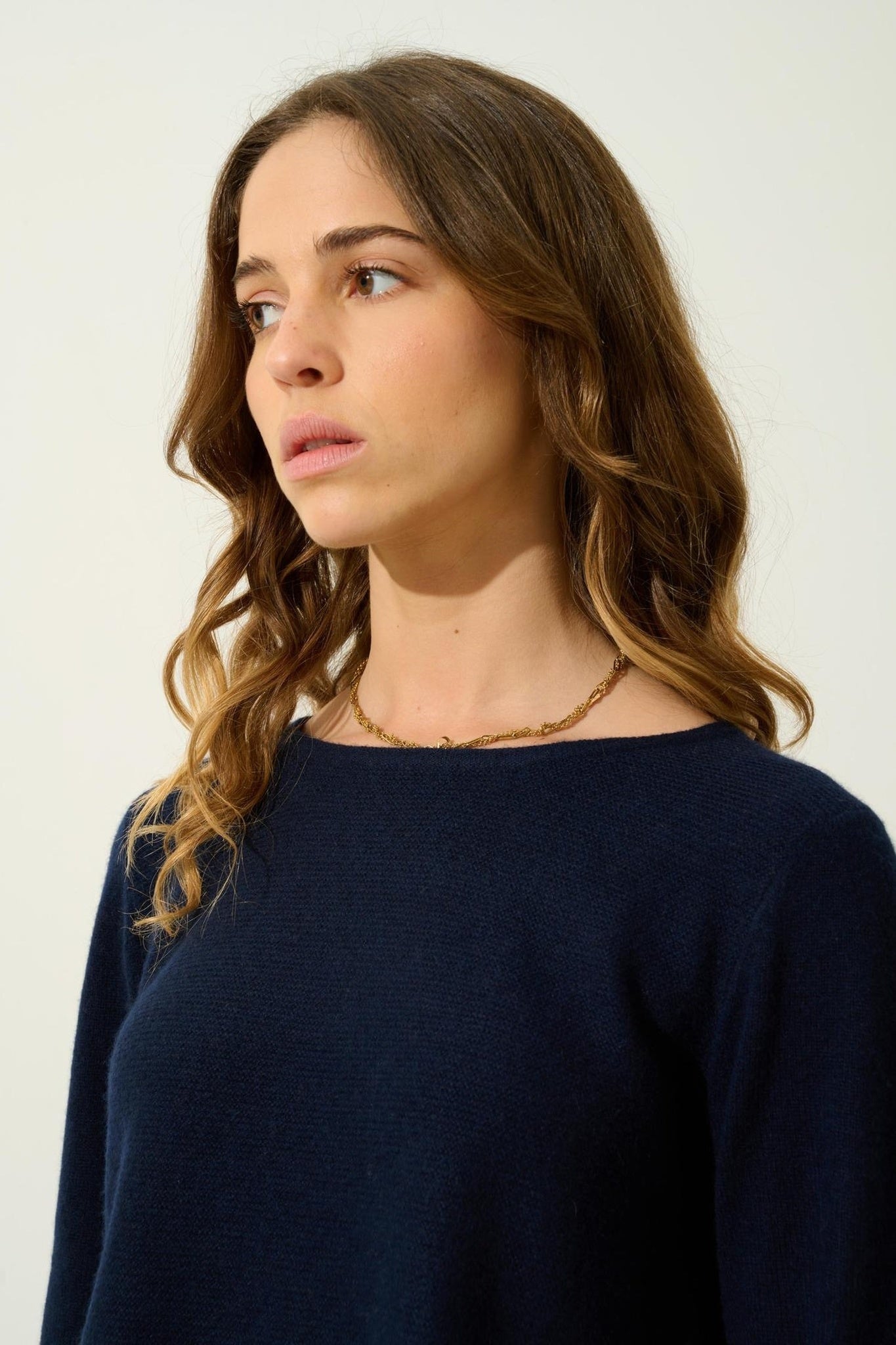 CADAIR pull col rond bas volanté navy 100% cachemire