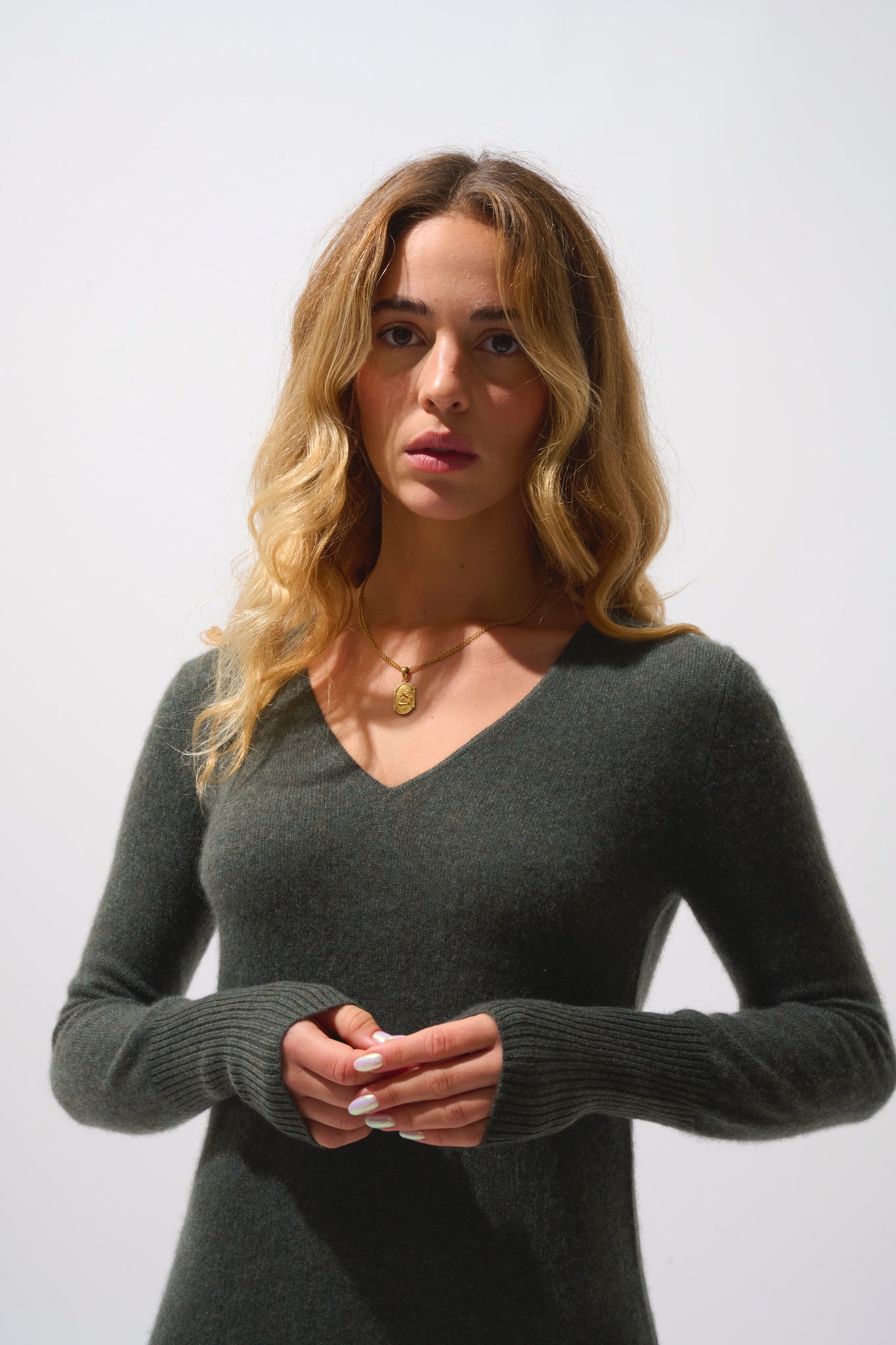 CAPELET khaki mottled v-neck dress 100% cashmere