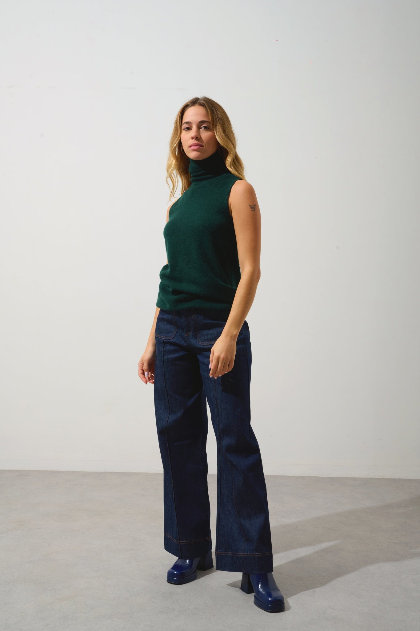 CAPUCIN ärmelloser Rollkragenpullover Zypresse 100% Kaschmir