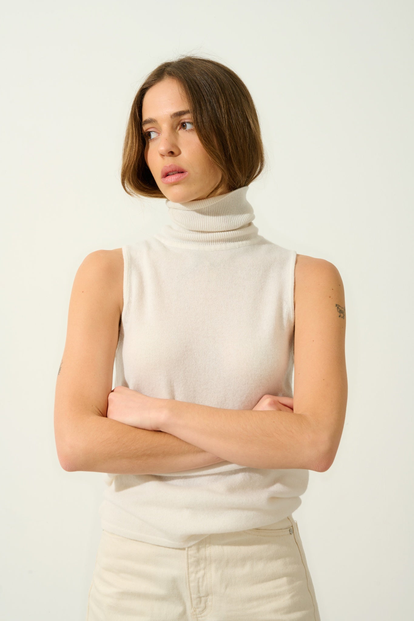 CAPUCIN ivory sleeveless turtleneck sweater 100% cashmere