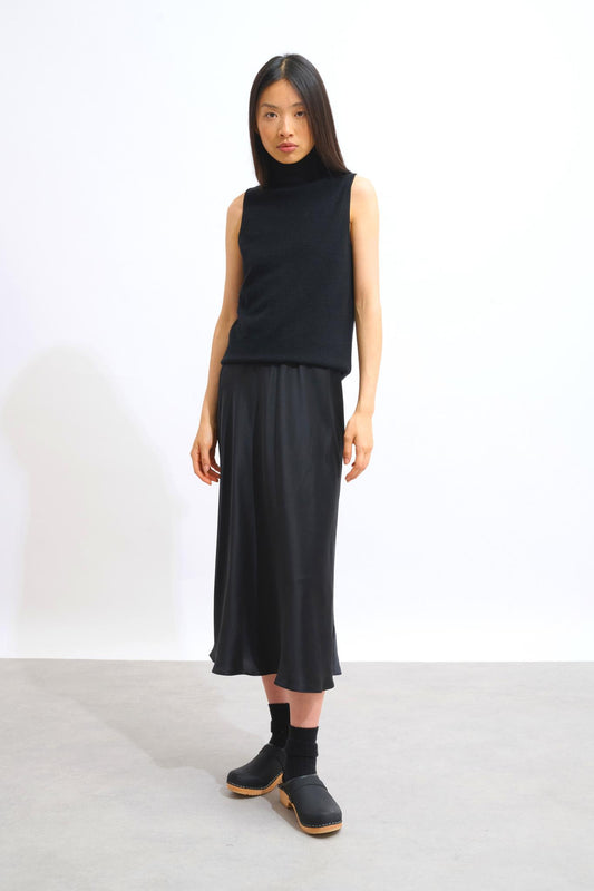 CAPUCIN black sleeveless turtleneck sweater 100% cashmere