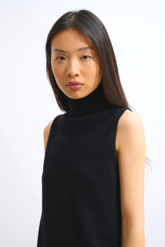 CAPUCIN black sleeveless turtleneck sweater 100% cashmere