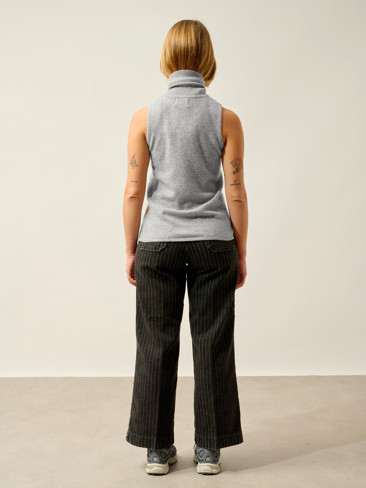 CAPUCIN pull col roulé sans manches nuage chiné 100% cachemire