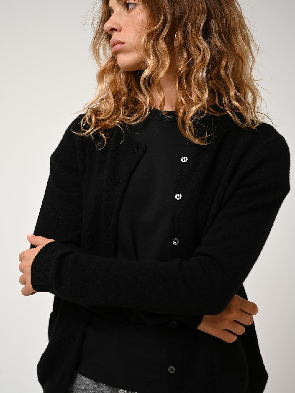 CARON black round-neck cardigan 100% cashmere