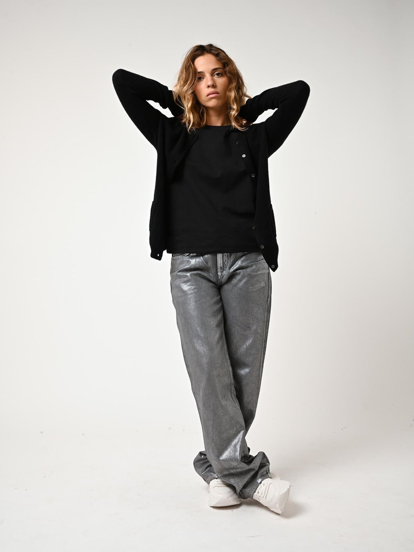 CARON black round-neck cardigan 100% cashmere