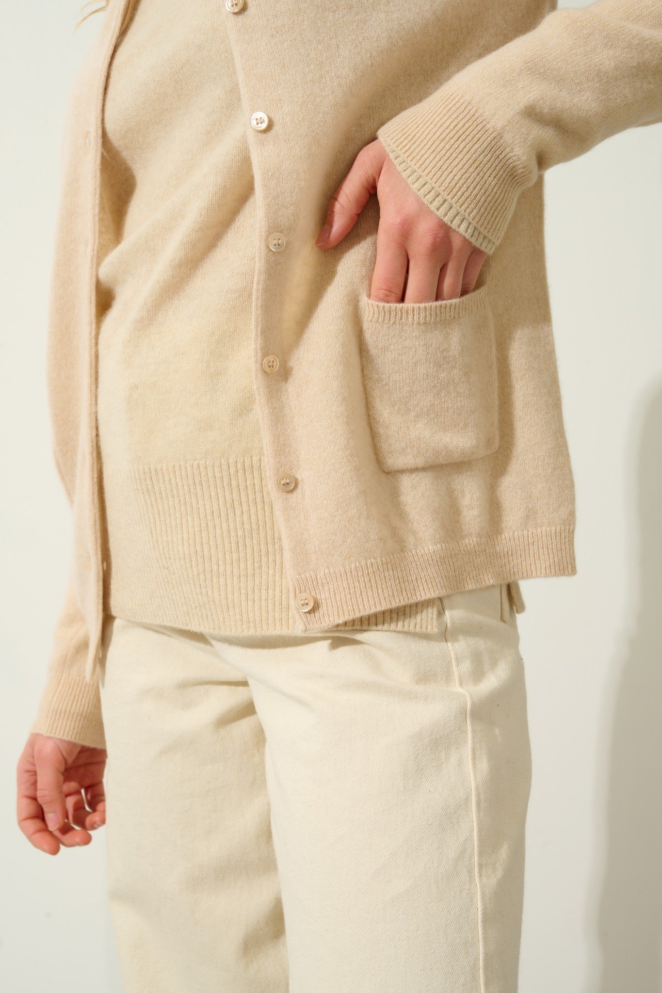 caron cardigan col rond sable 100% cachemire