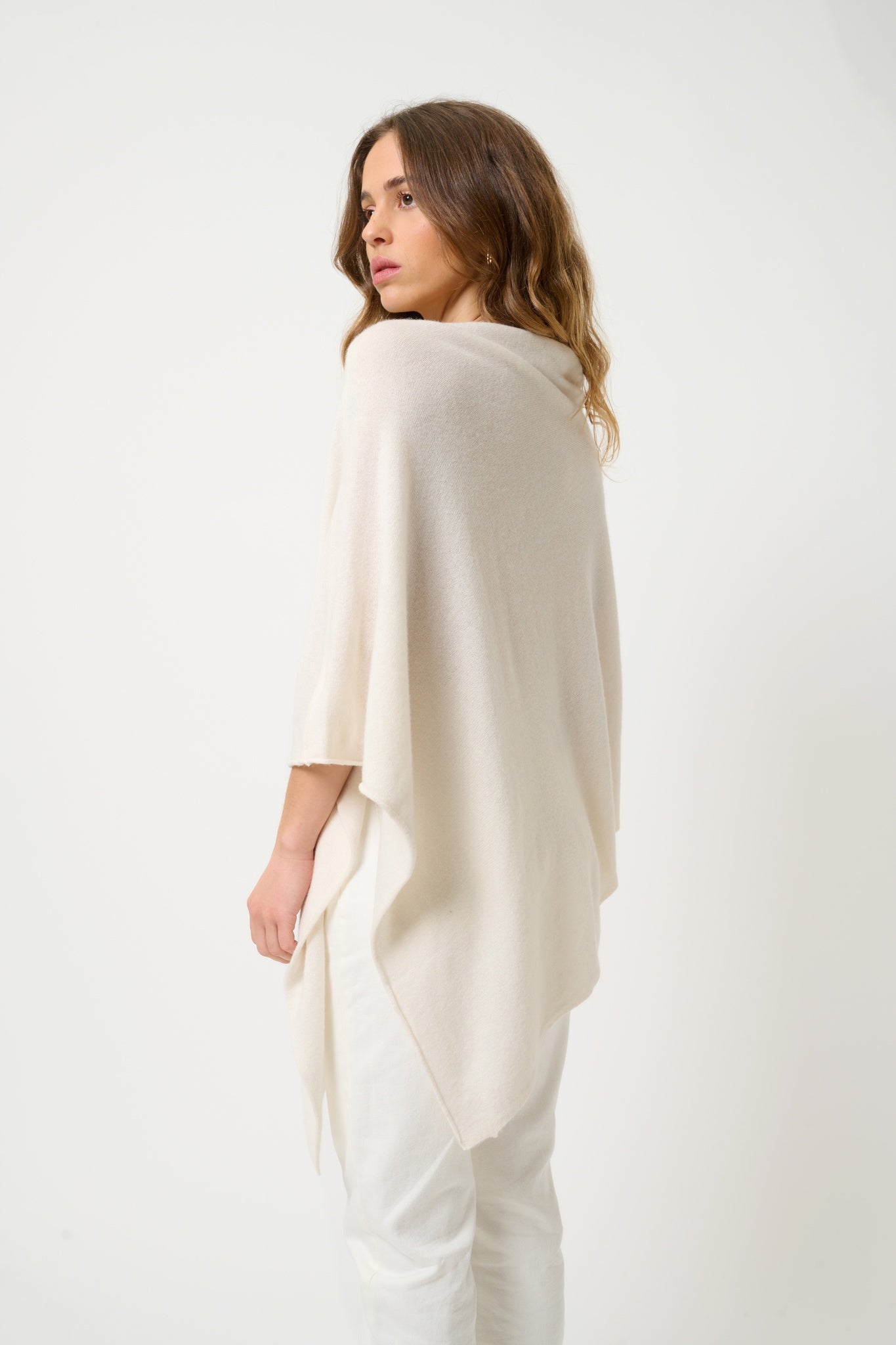 CARRA Elfenbein Poncho 100% Kaschmir