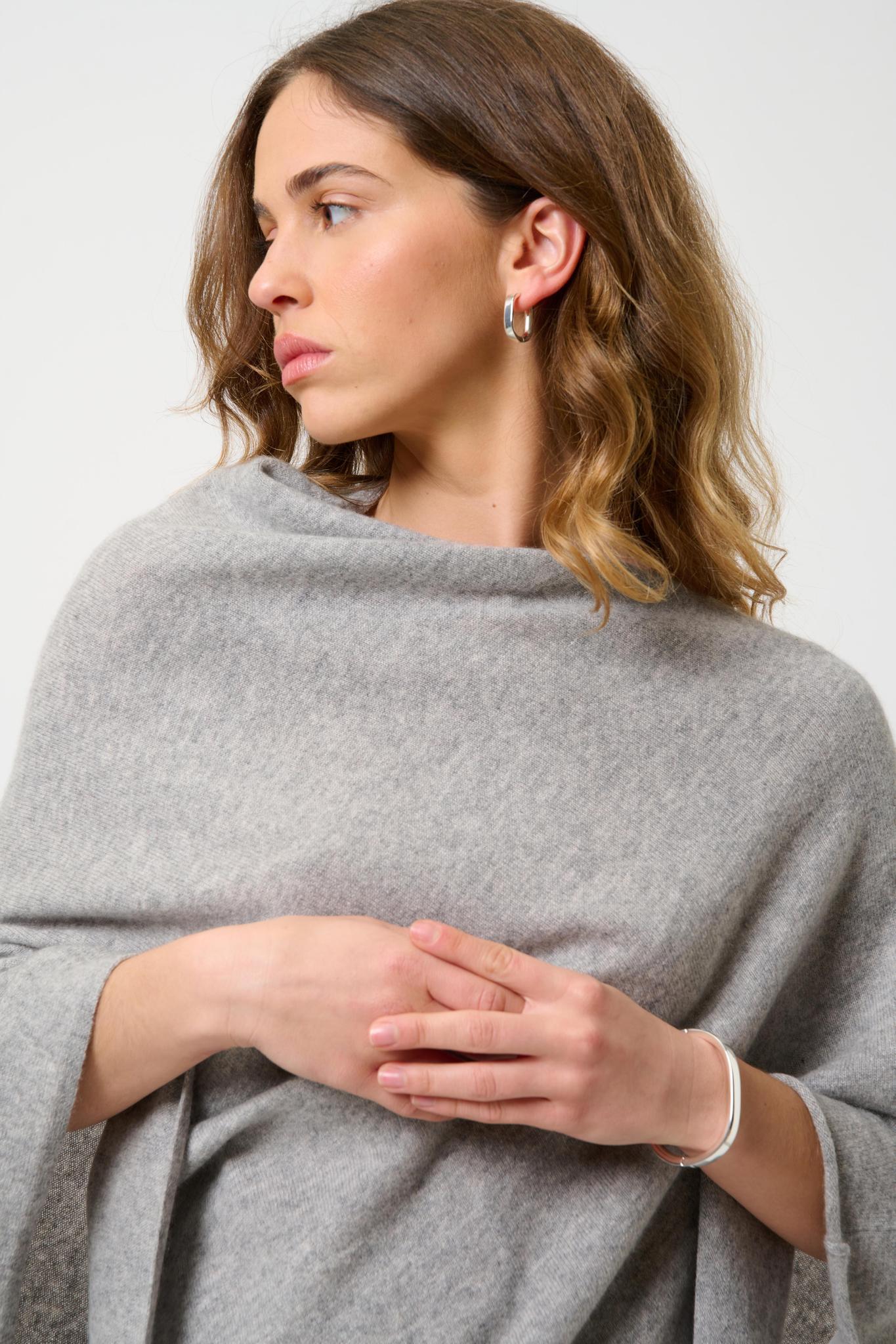 CARRA mottled cloud poncho 100% cashmere