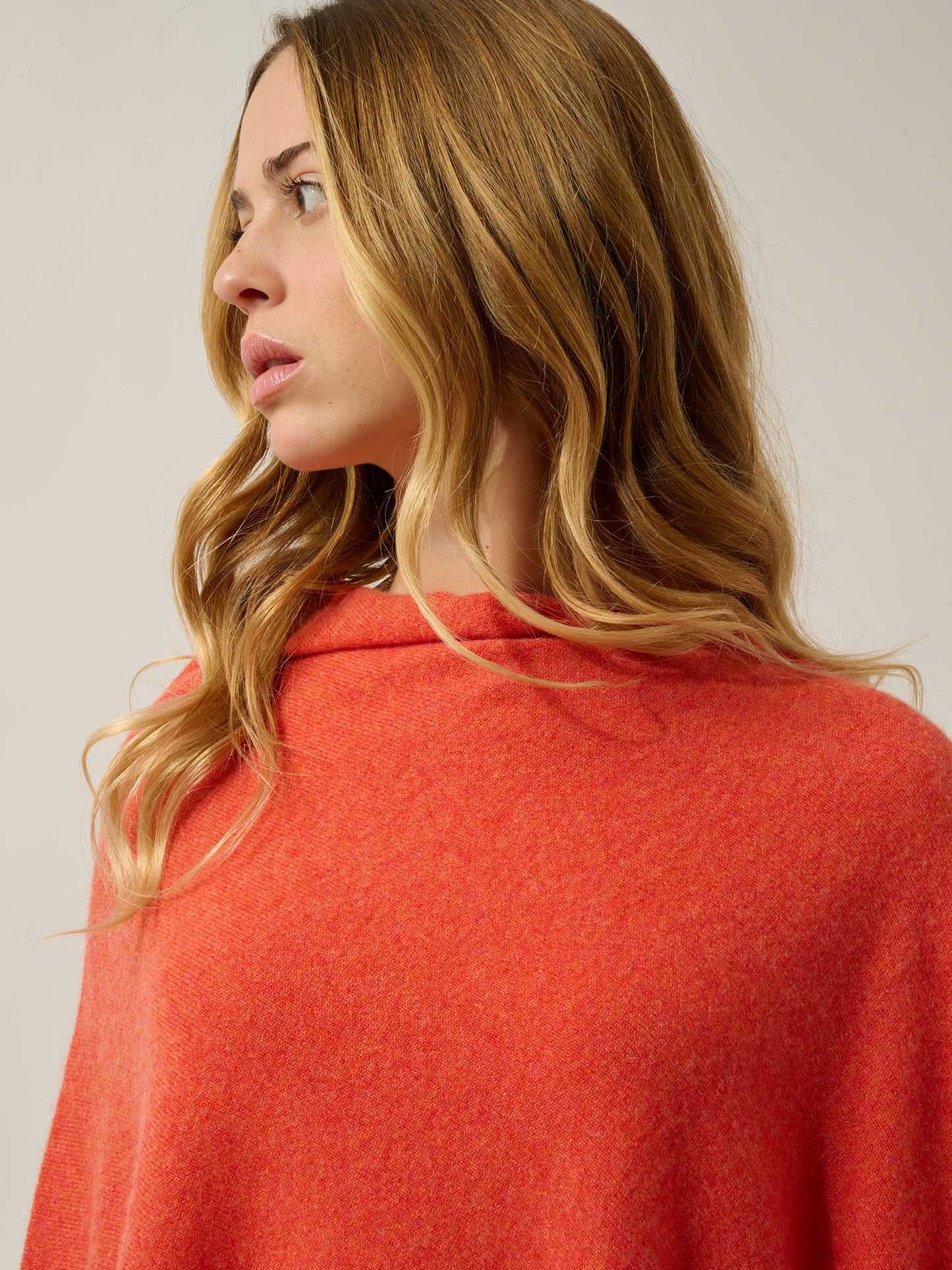 CARRA poncho orange chiné 100% cachemire