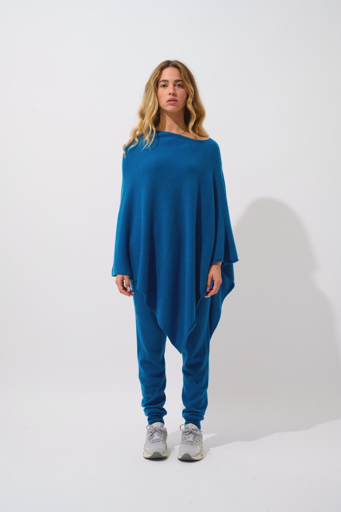 CARRA Poncho Pfau 100% Kaschmir