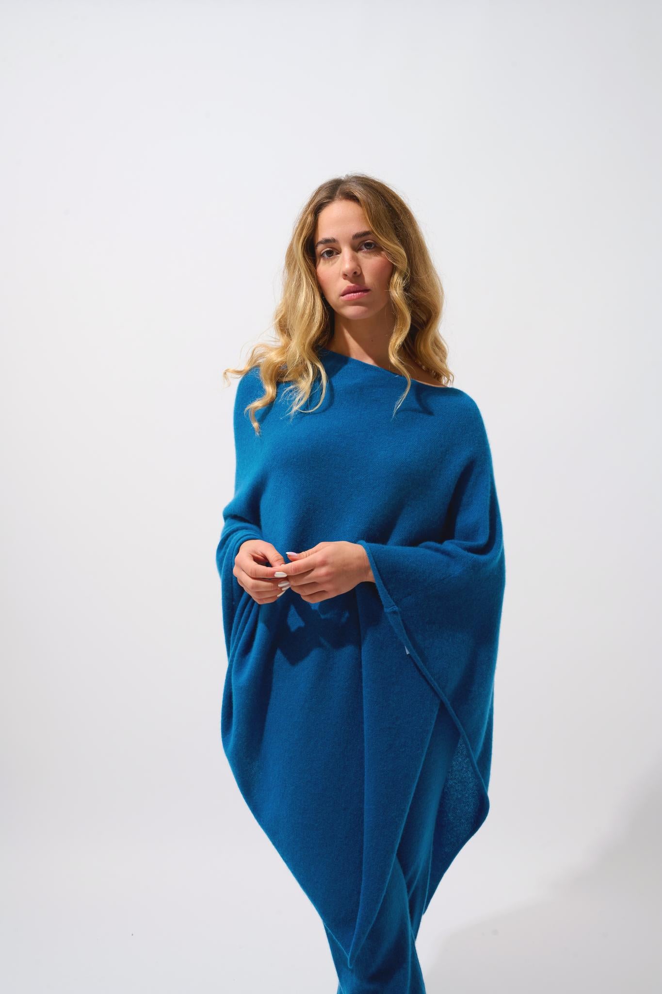 CARRA Poncho Pfau 100% Kaschmir