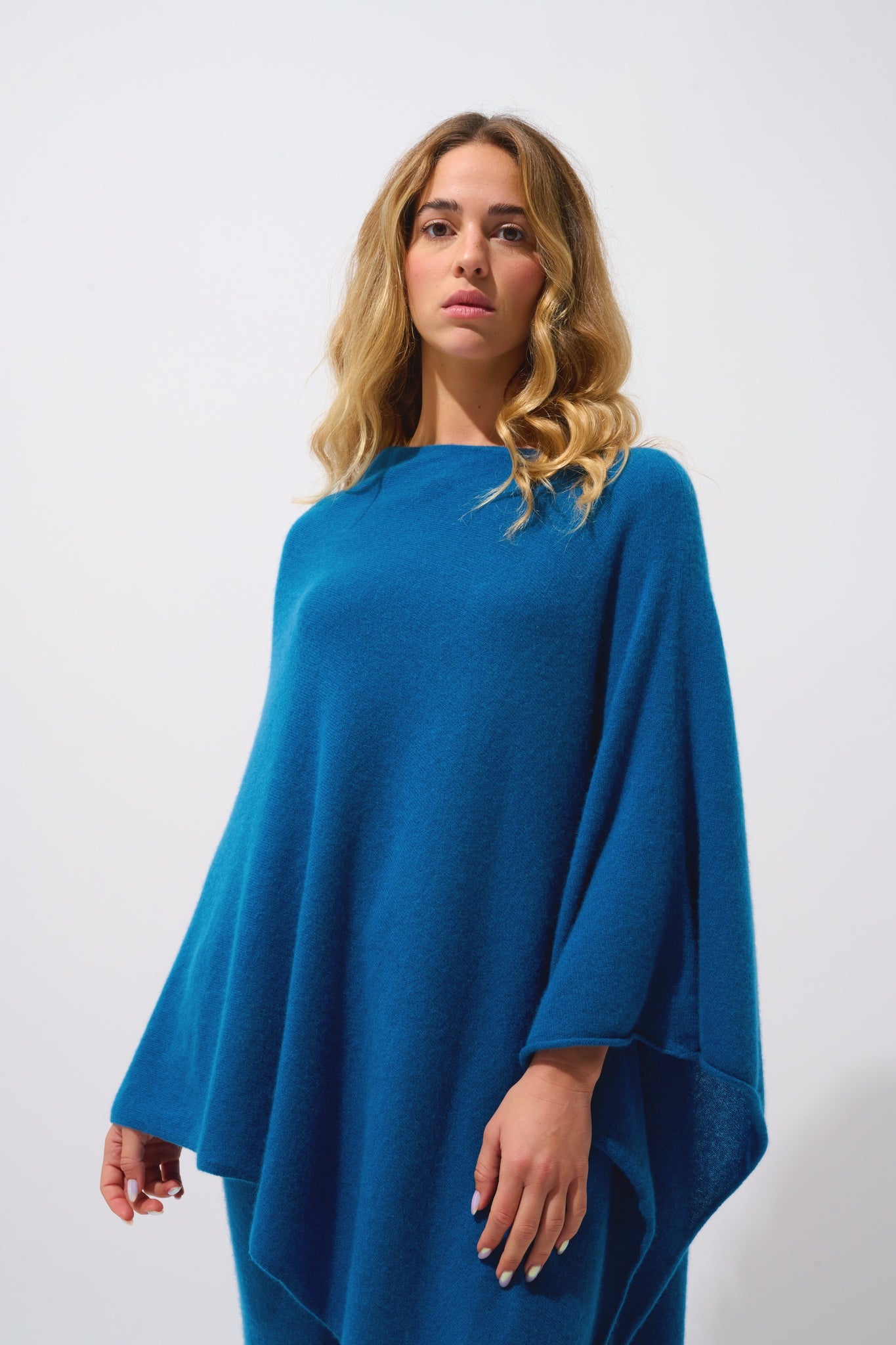 CARRA Poncho Pfau 100% Kaschmir