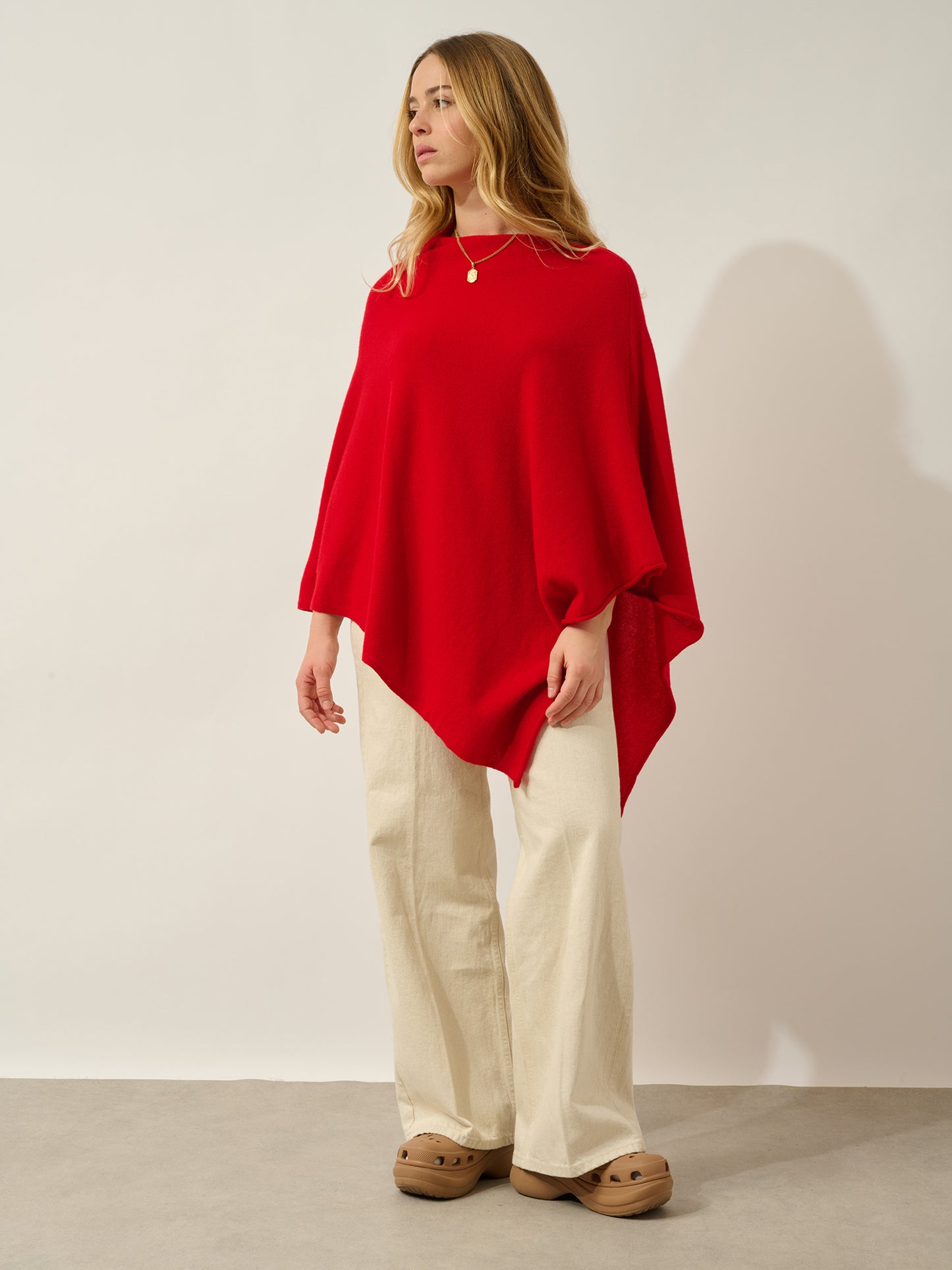 CARRA poncho rouge 100% cachemire