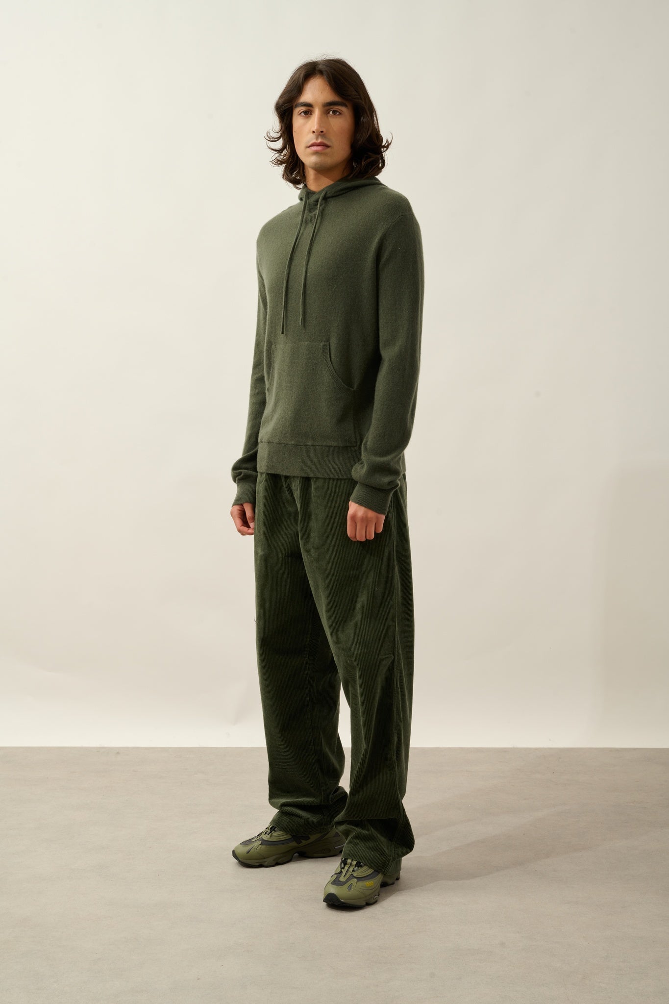 CASPER pull capuche poche kangourou kaki 100% cachemire