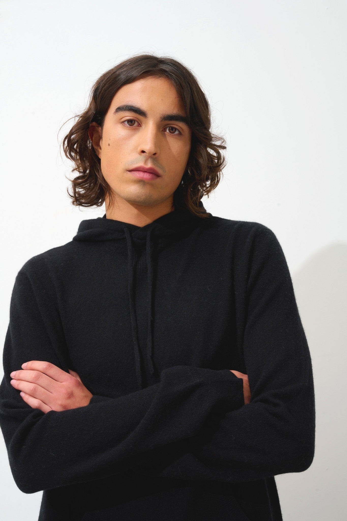 casper pull capuche poche kangourou noir 100% cachemire