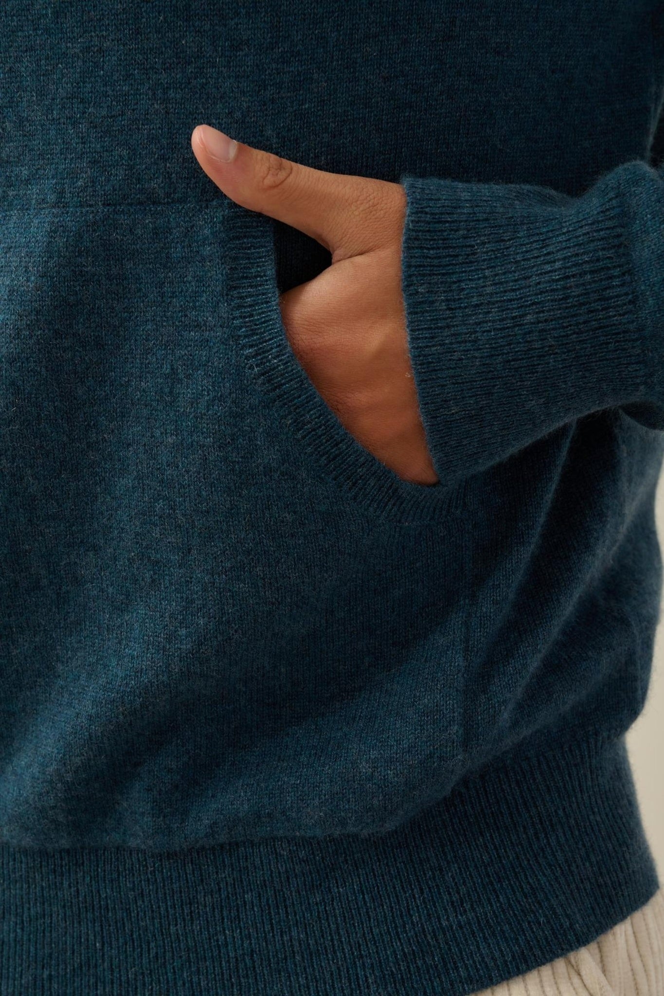 CASPER Kapuzenpullover mit Kängurutasche Entengrün meliert 100% Kaschmir