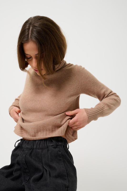 CASSY camel turtleneck sweater 100% cashmere